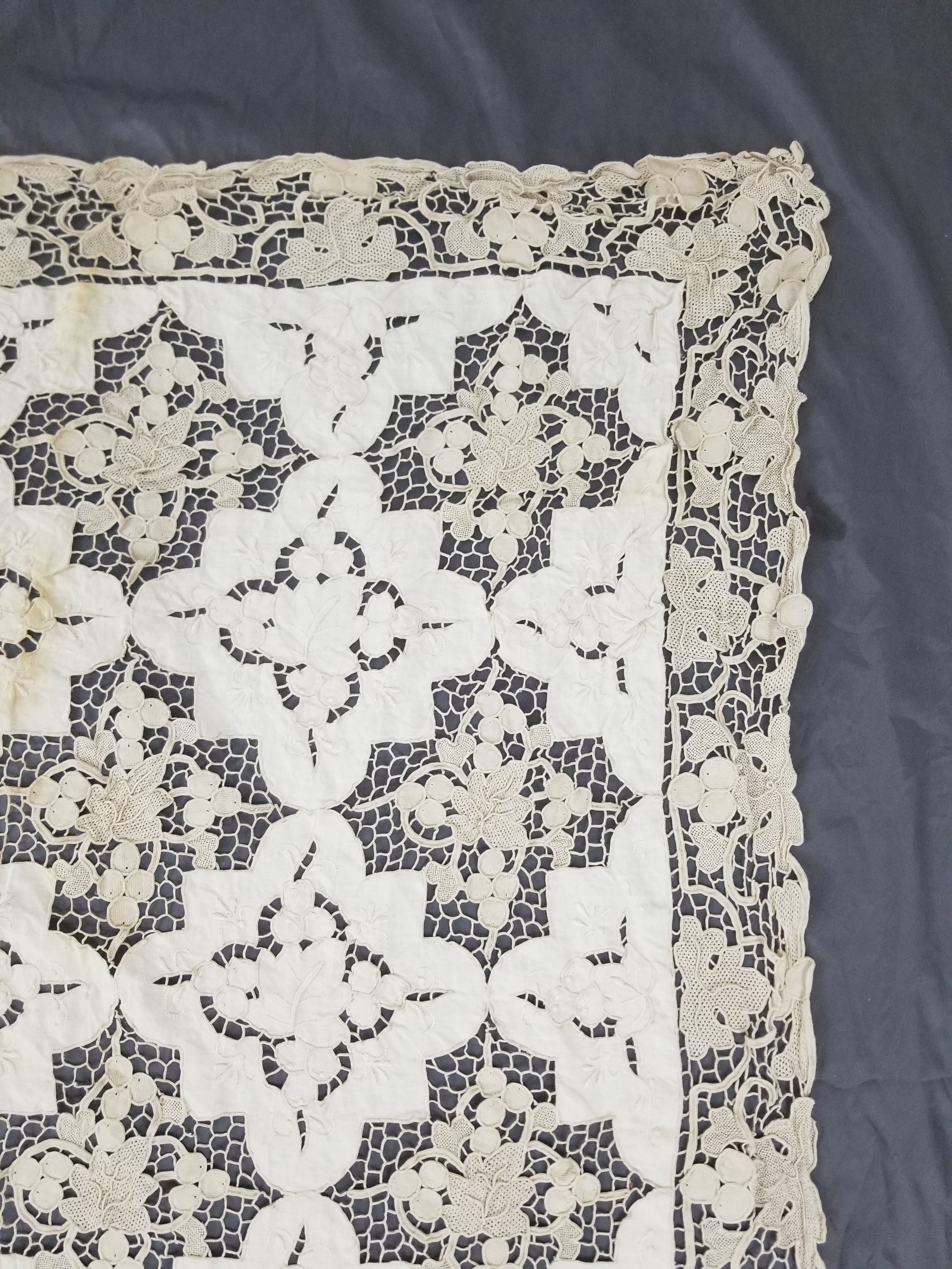Vintage Point De Venise Needle Lace Madeira Embroidered Floral Tablecloth 260x220cm
