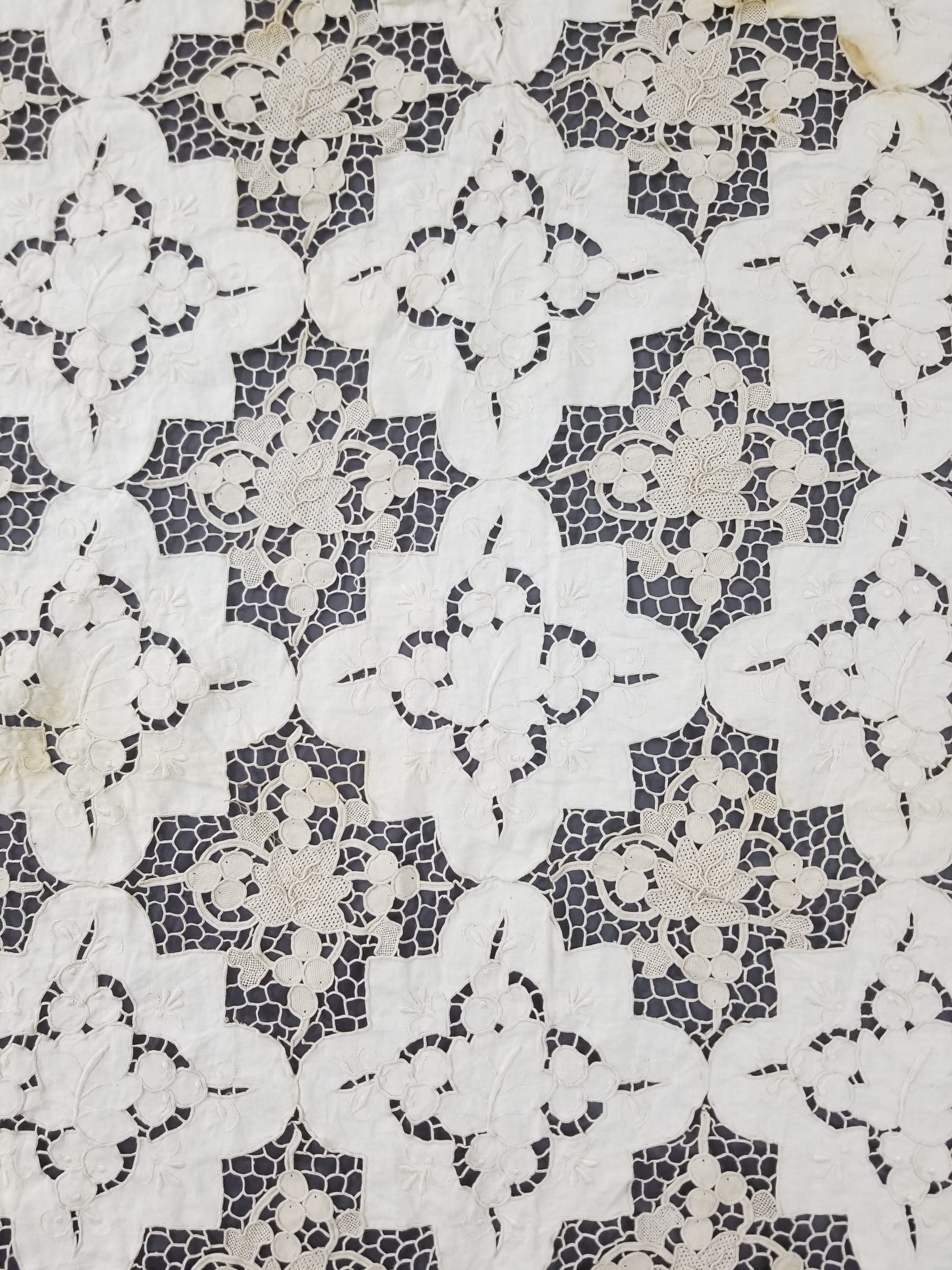 Vintage Point De Venise Needle Lace Madeira Embroidered Floral Tablecloth 260x220cm