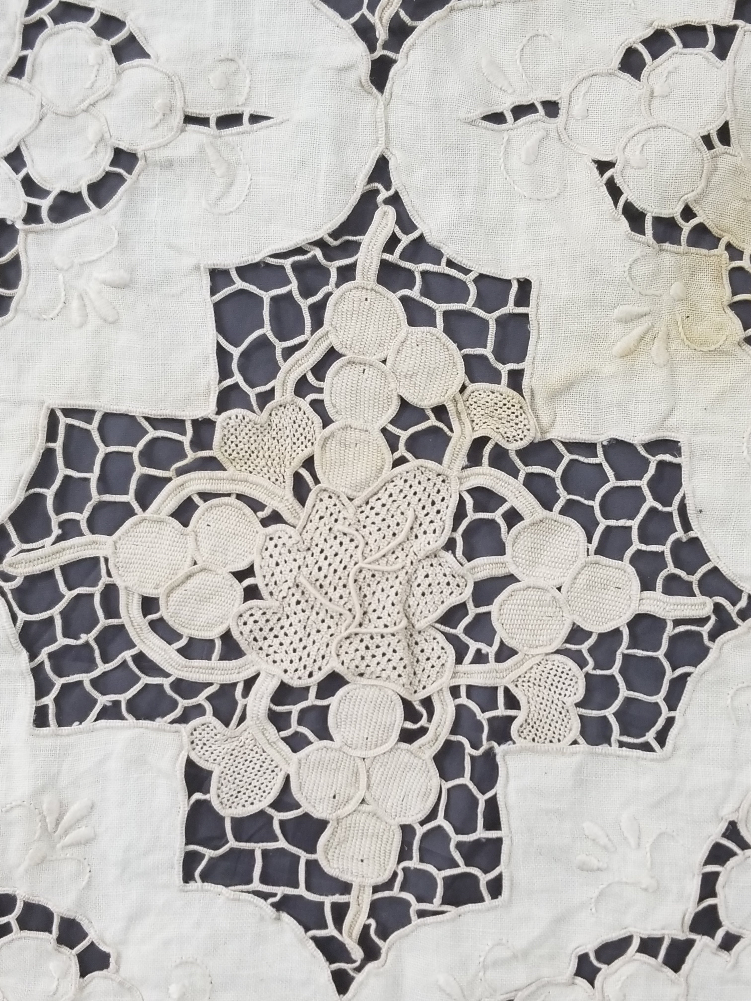 Vintage Point De Venise Needle Lace Madeira Embroidered Floral Tablecloth 260x220cm