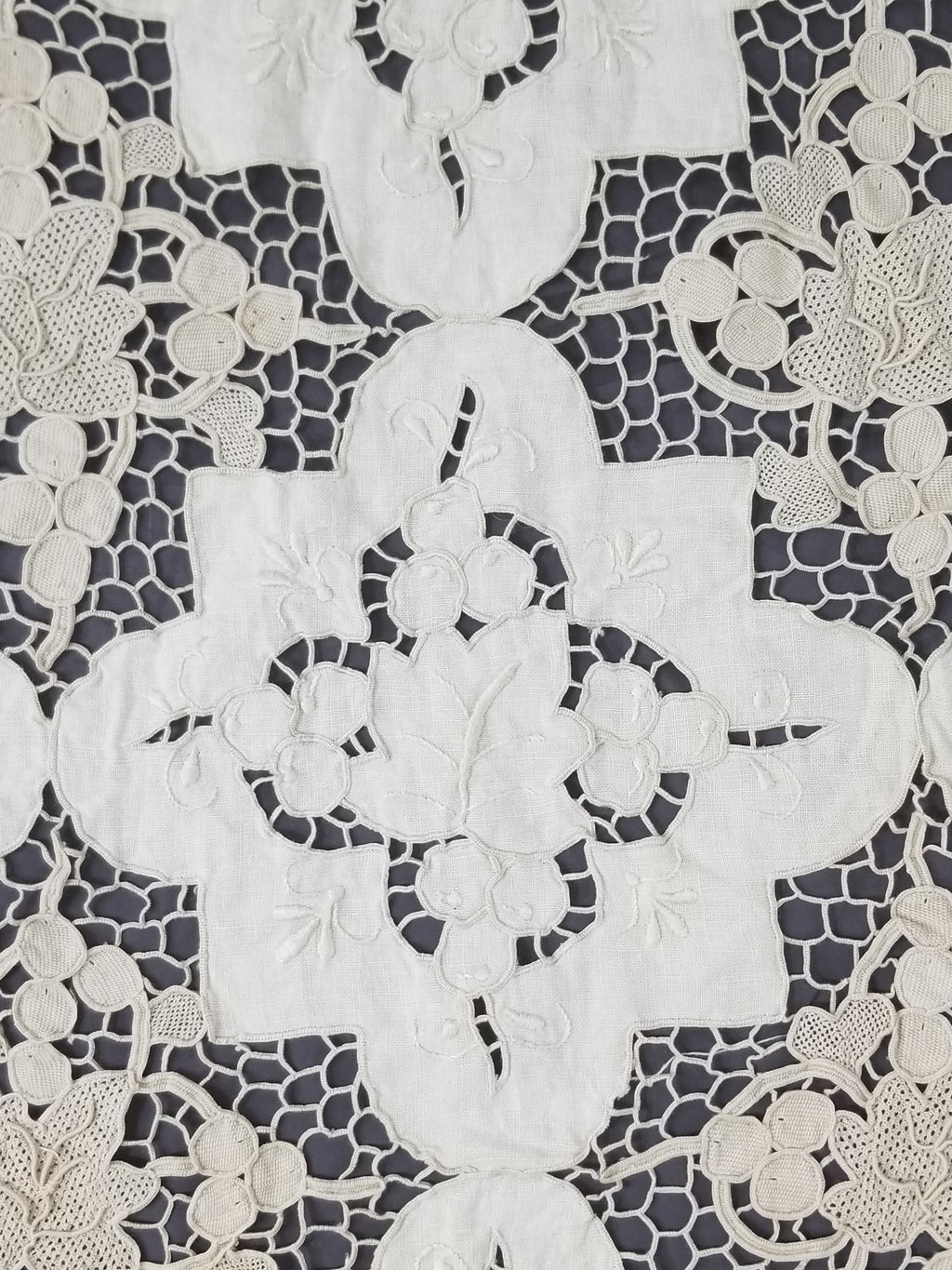 Vintage Point De Venise Needle Lace Madeira Embroidered Floral Tablecloth 260x220cm
