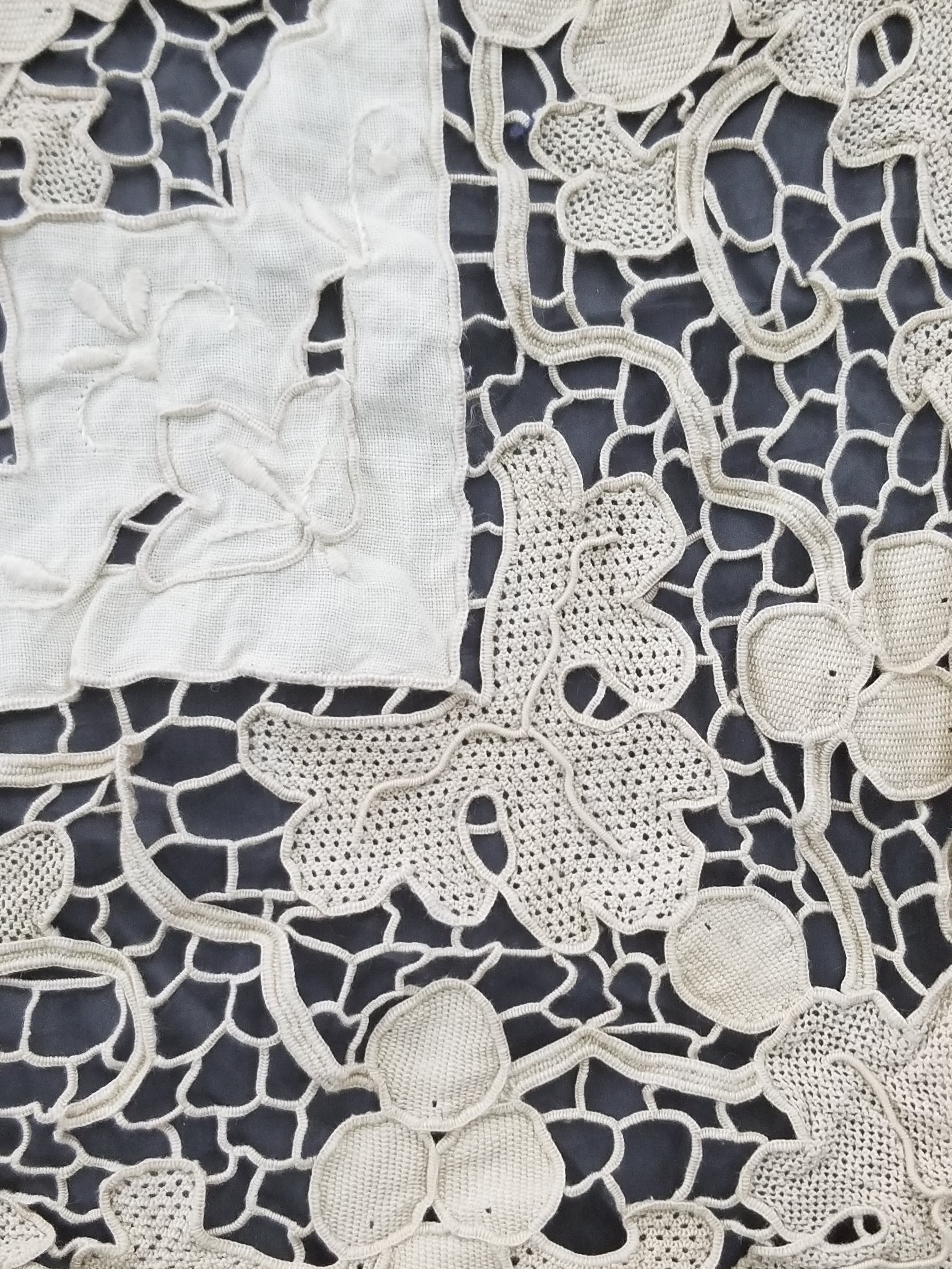 Vintage Point De Venise Needle Lace Madeira Embroidered Floral Tablecloth 260x220cm