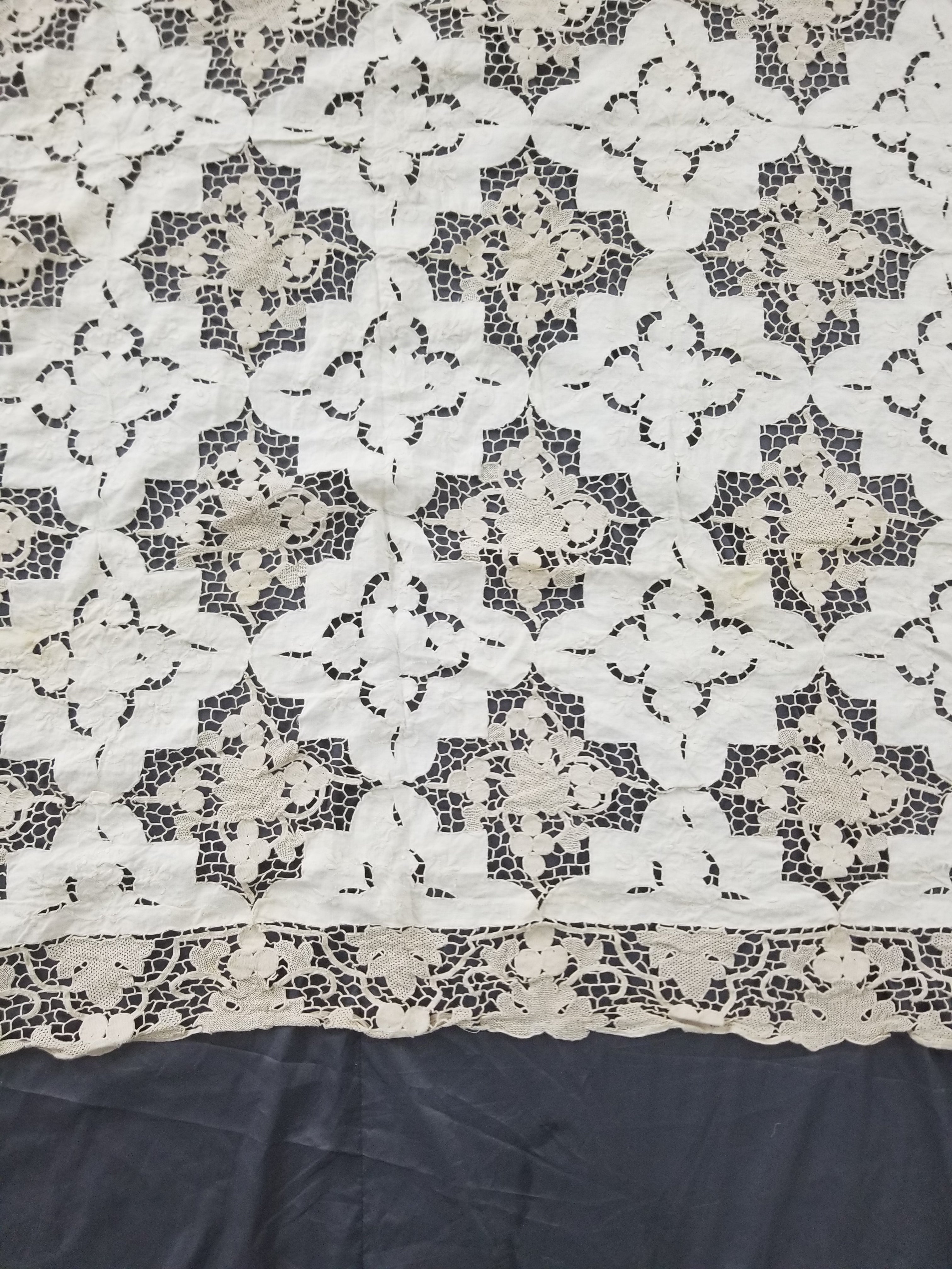 Vintage Point De Venise Needle Lace Madeira Embroidered Floral Tablecloth 260x220cm