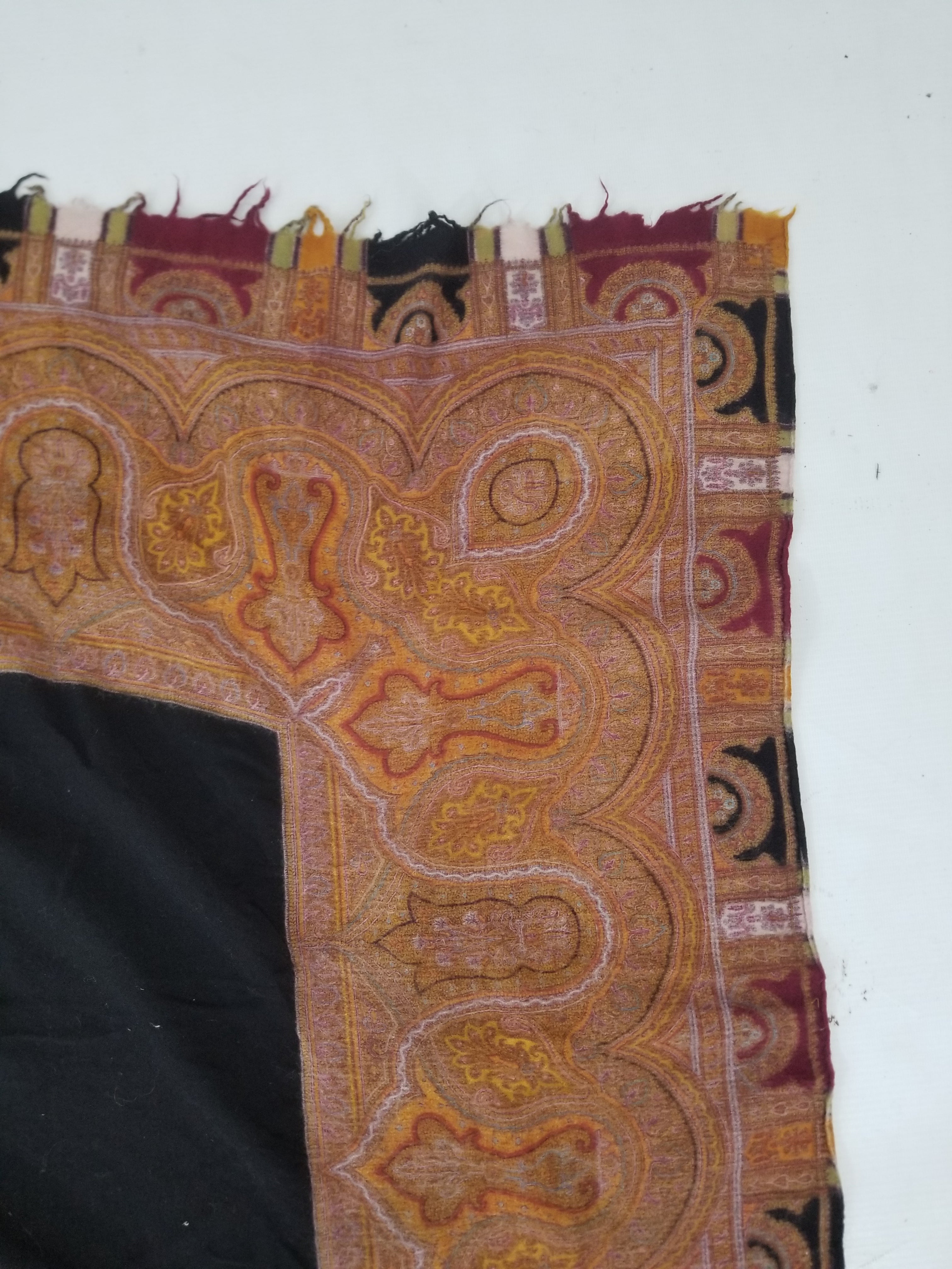 Antique 19thC Victorian Kashmiri Style Paisley Wool Shawl 275x148cm