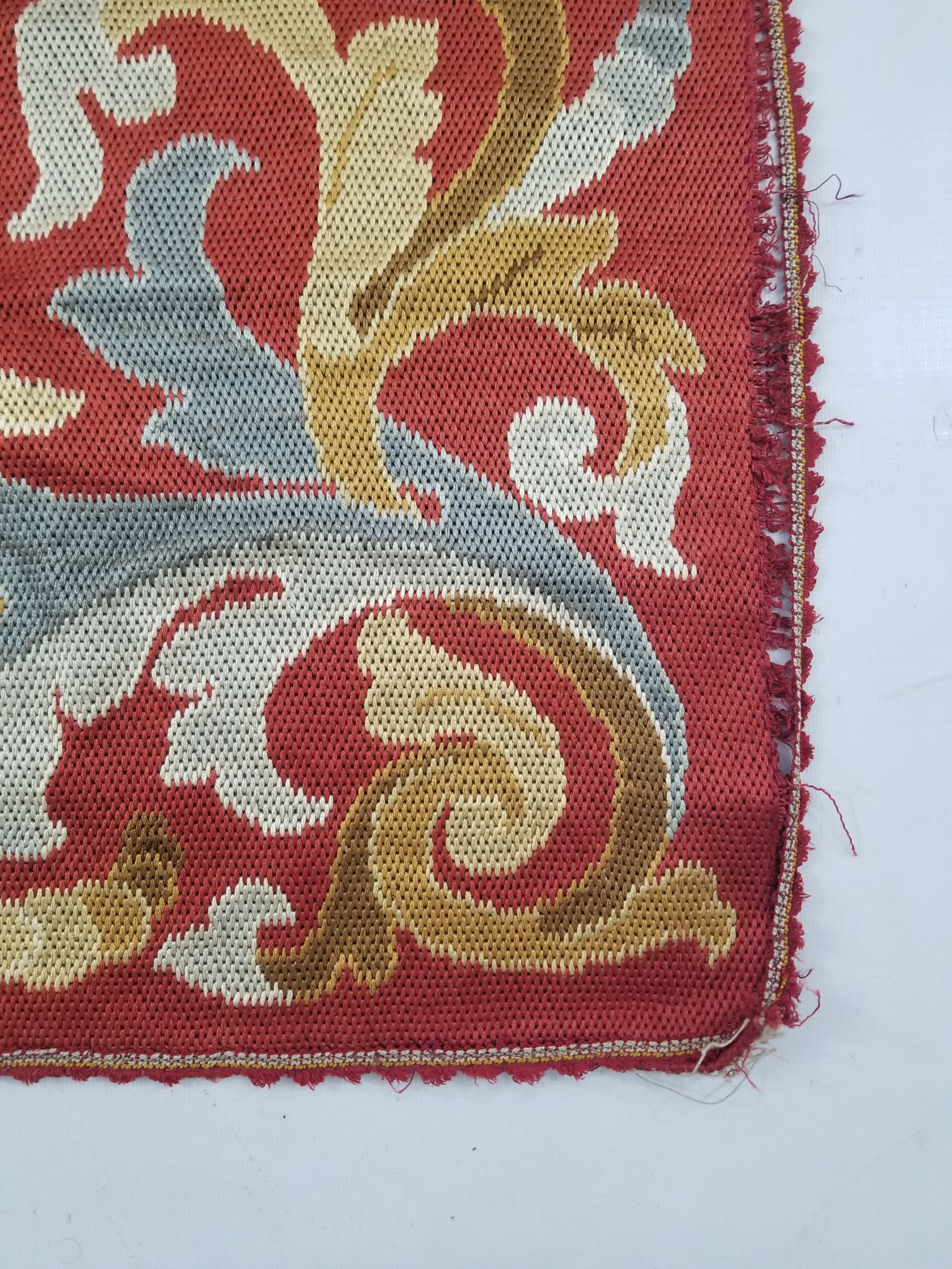 Antique French Handmade Foliate Scroll Pattern Tapestry Border 167x105cm