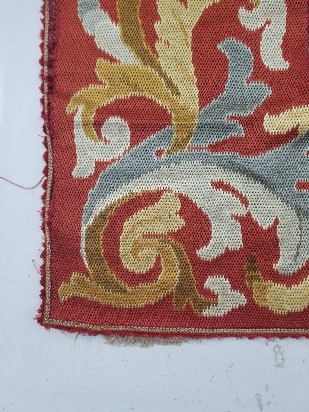Antique French Handmade Foliate Scroll Pattern Tapestry Border 167x105cm
