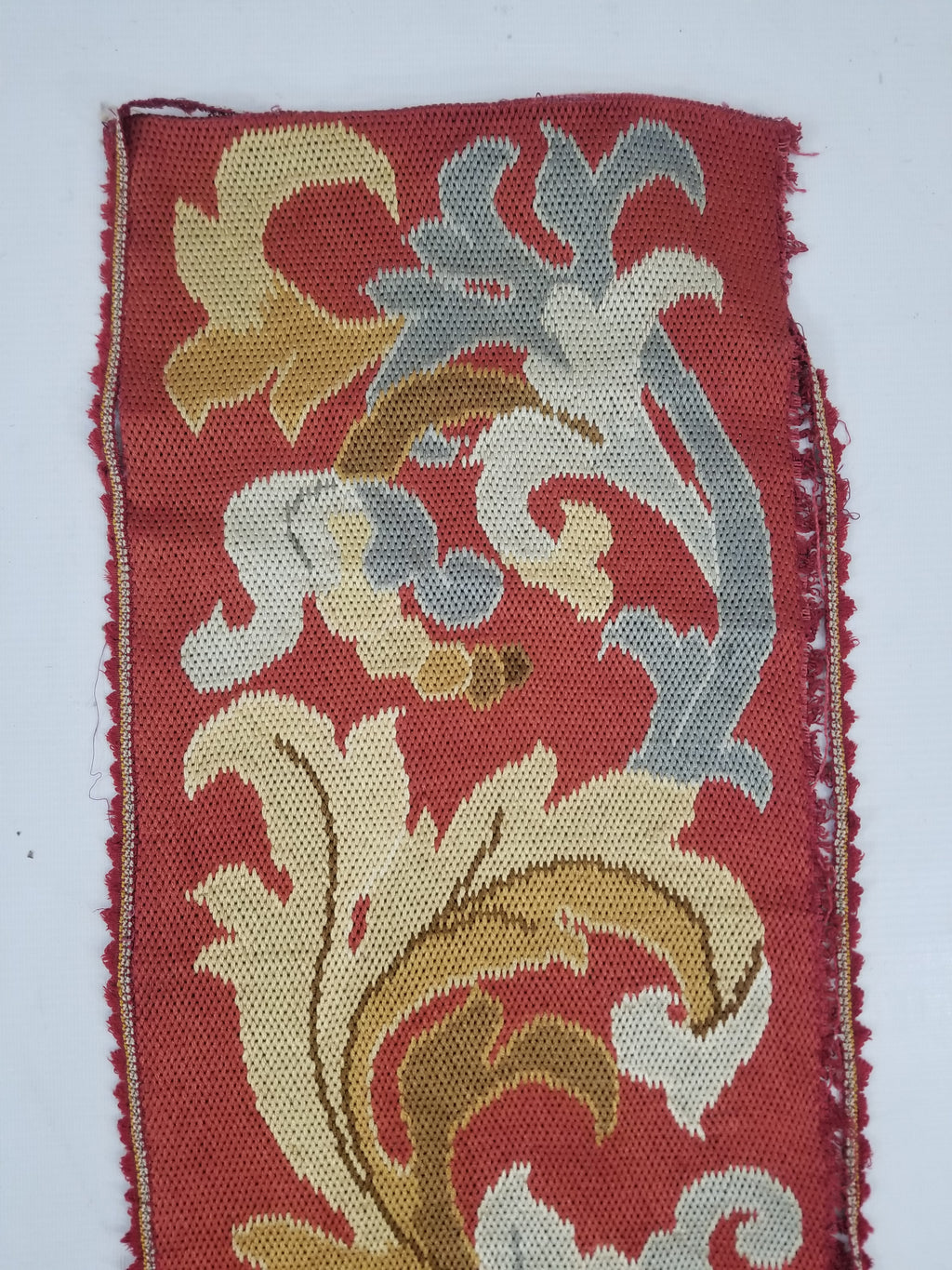 Antique French Handmade Foliate Scroll Pattern Tapestry Border 167x105cm
