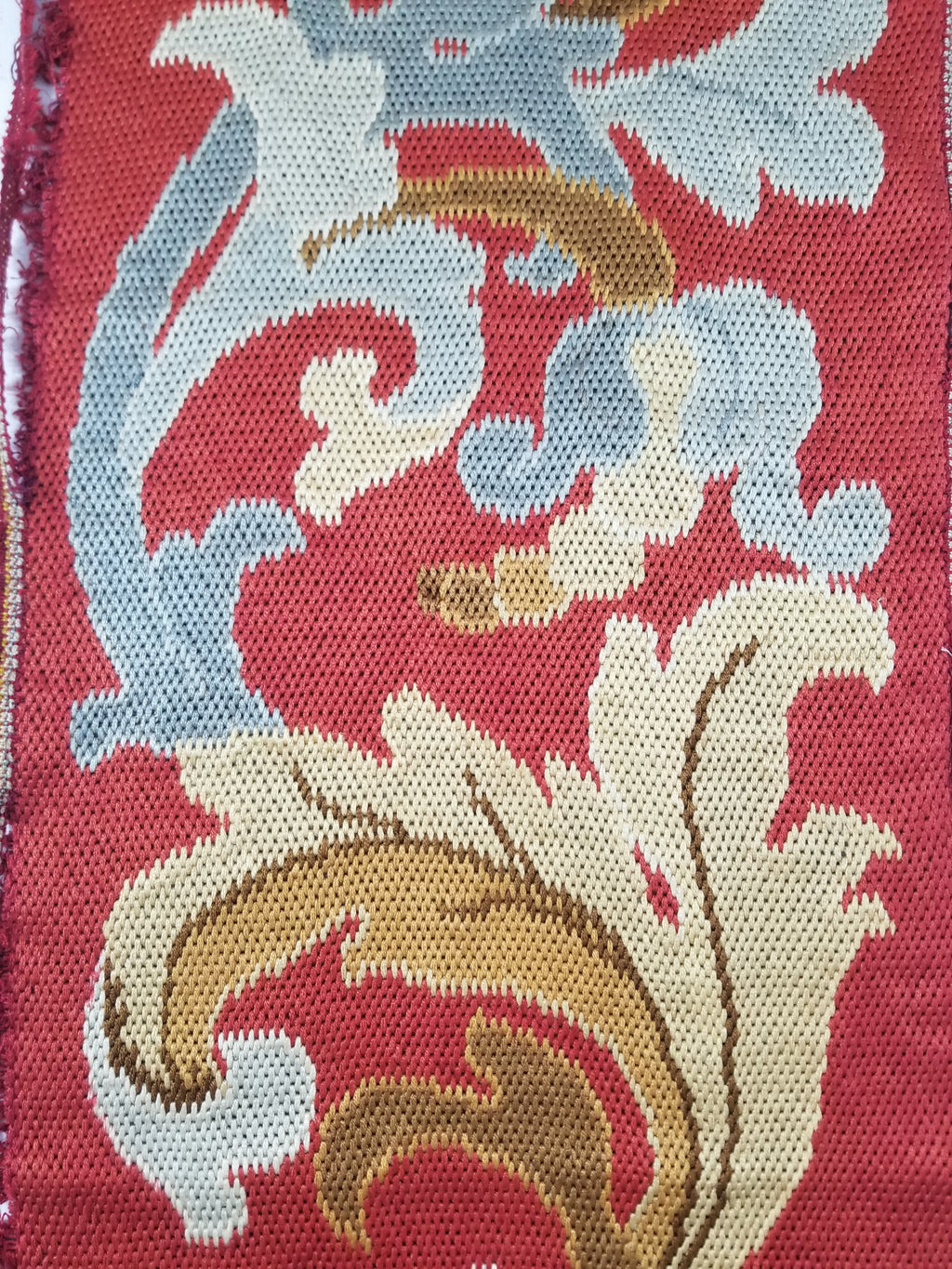 Antique French Handmade Foliate Scroll Pattern Tapestry Border 167x105cm