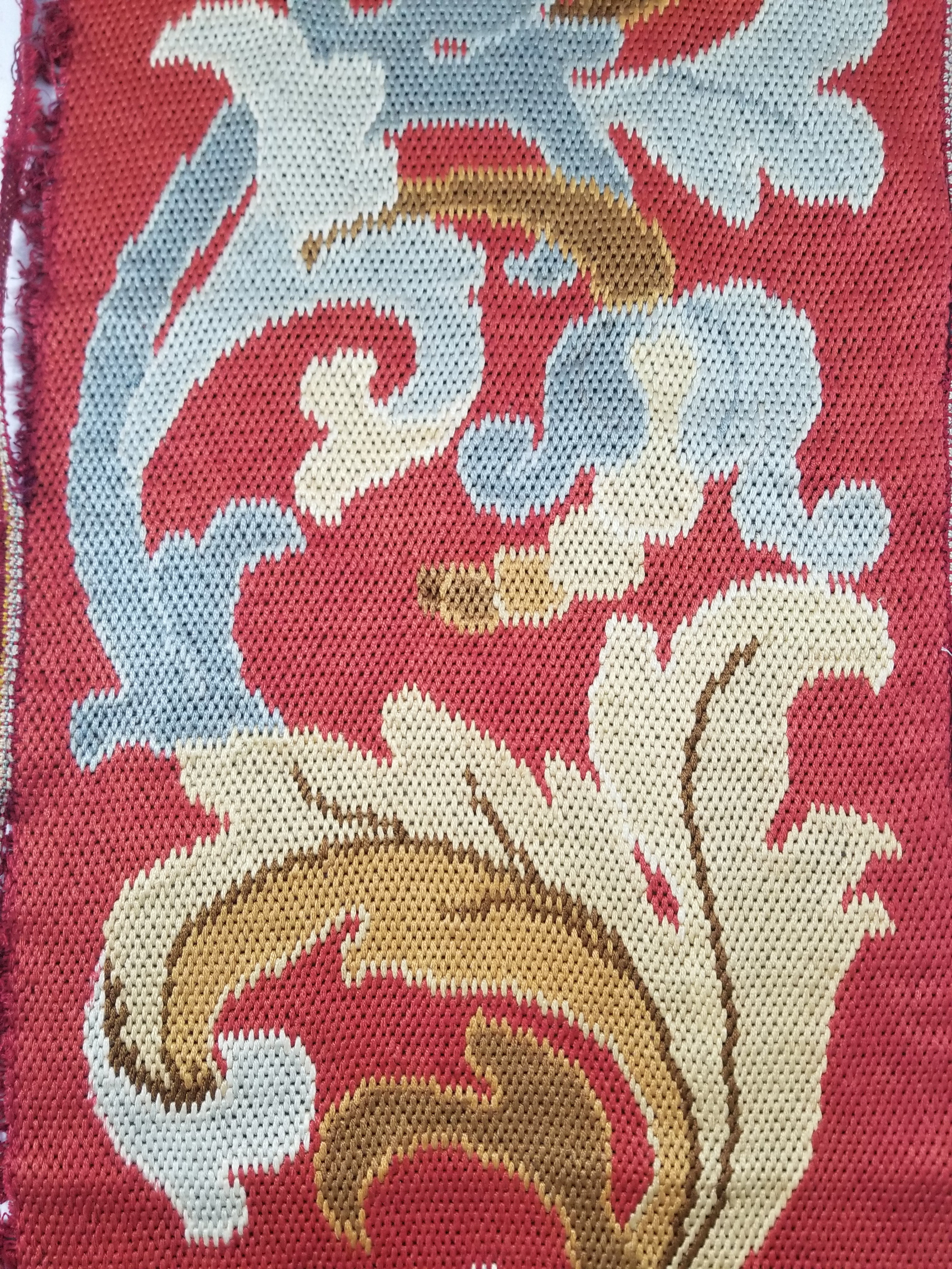 Antique French Handmade Foliate Scroll Pattern Tapestry Border 167x105cm