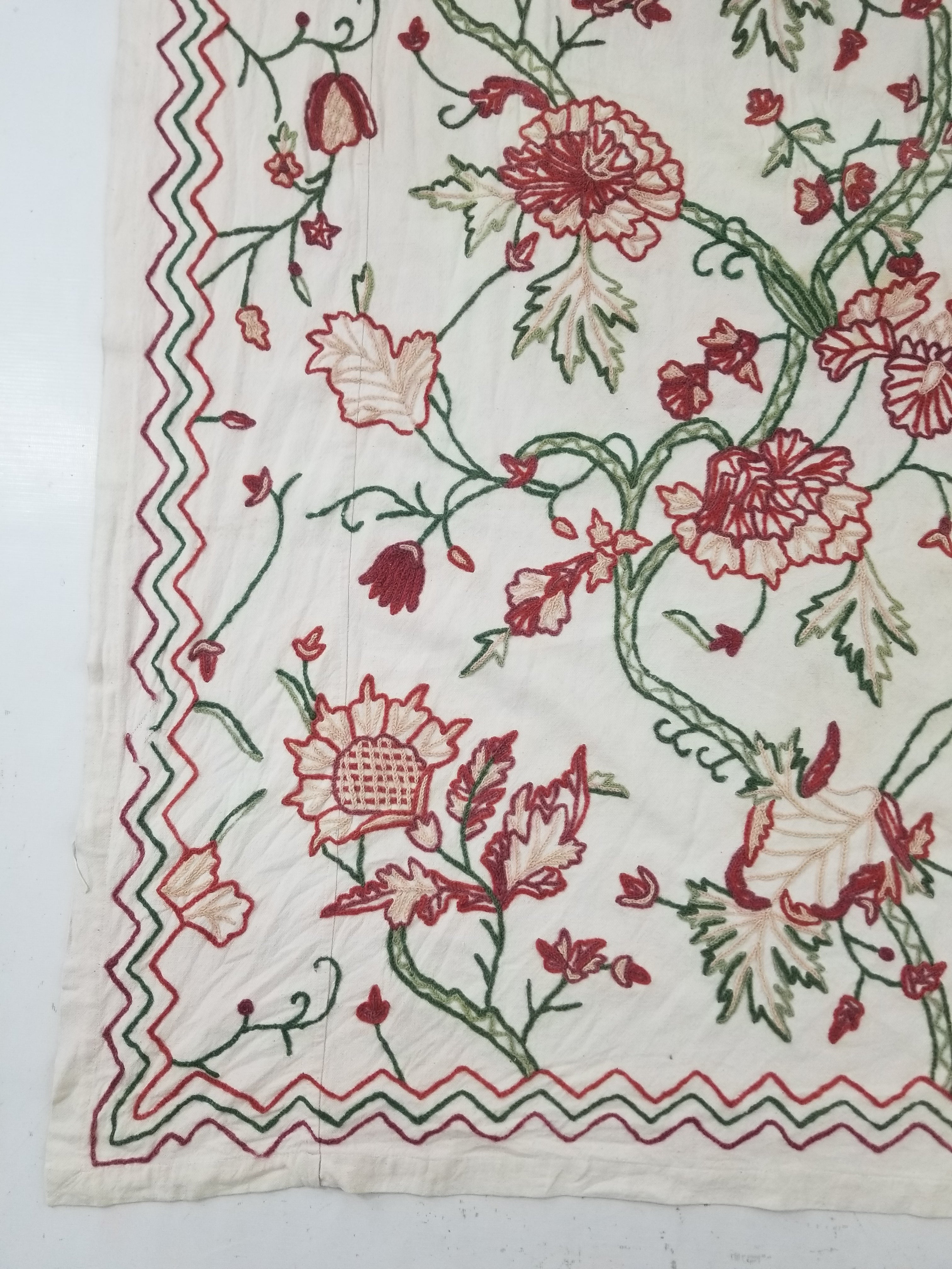 Vintage Traditional Indian Kashmiri Wool Crewel Work Floral Textile 224x150cm