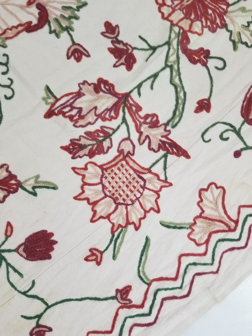 Vintage Traditional Indian Kashmiri Wool Crewel Work Floral Textile 224x150cm
