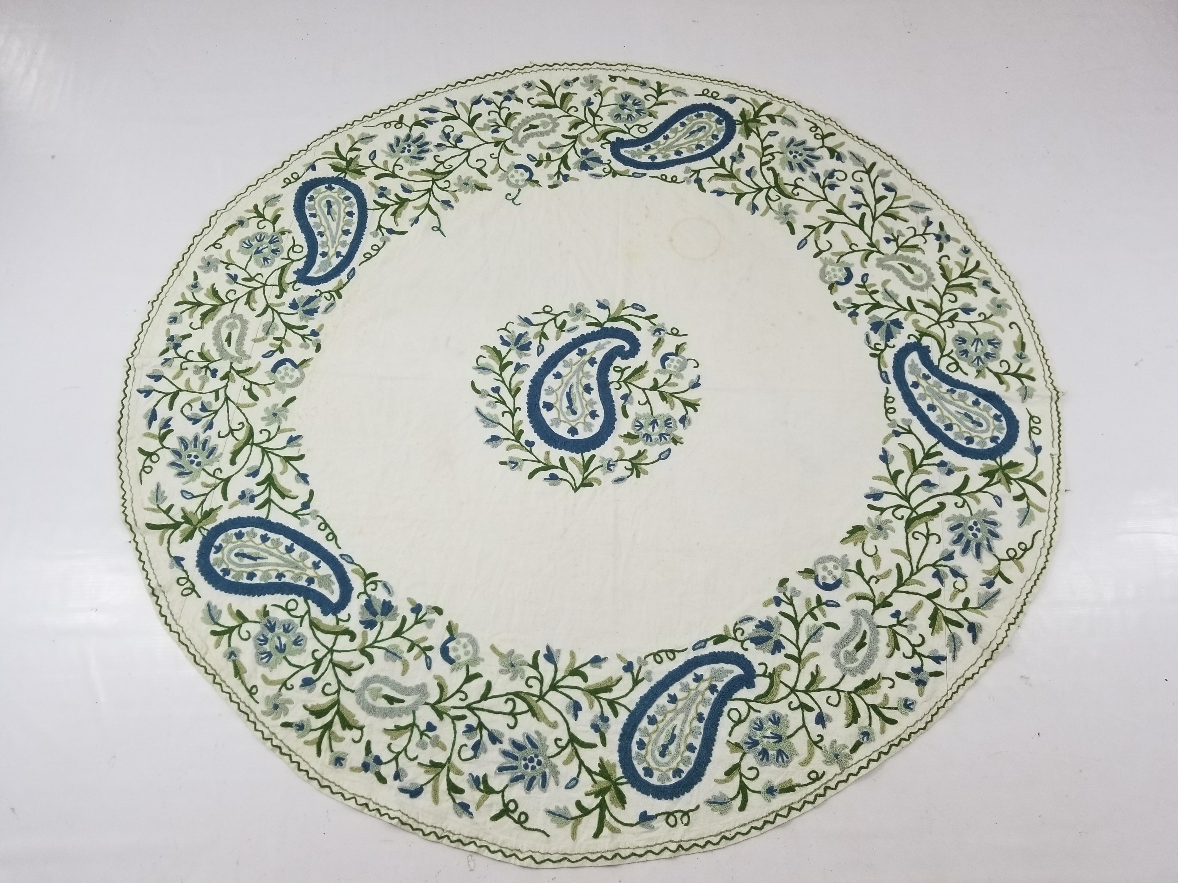 Vintage Traditional Kashmiri Wool Crewel Work Floral & Paisley Tablecloth 180x16
