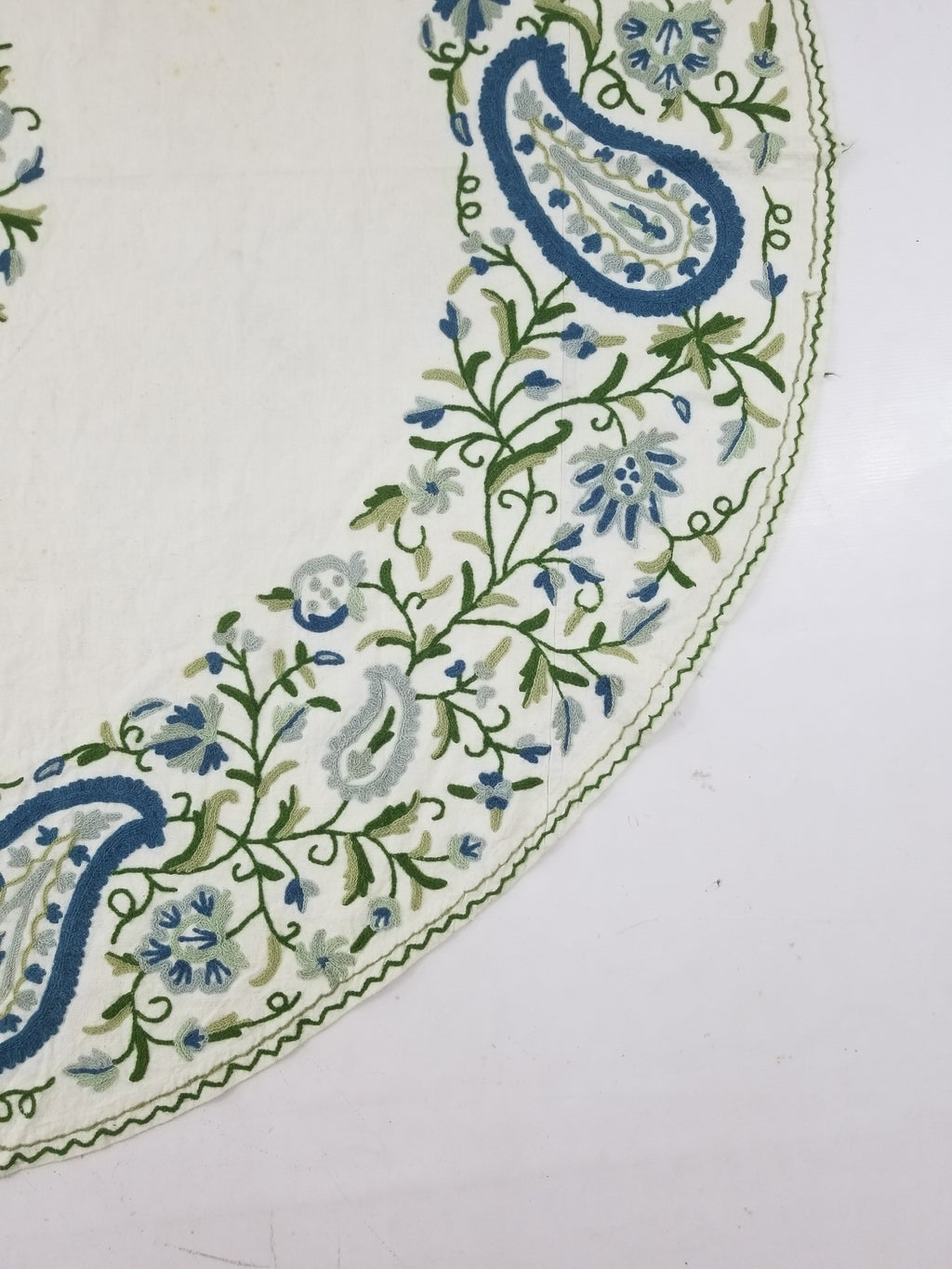 Vintage Traditional Kashmiri Wool Crewel Work Floral & Paisley Tablecloth 180x16