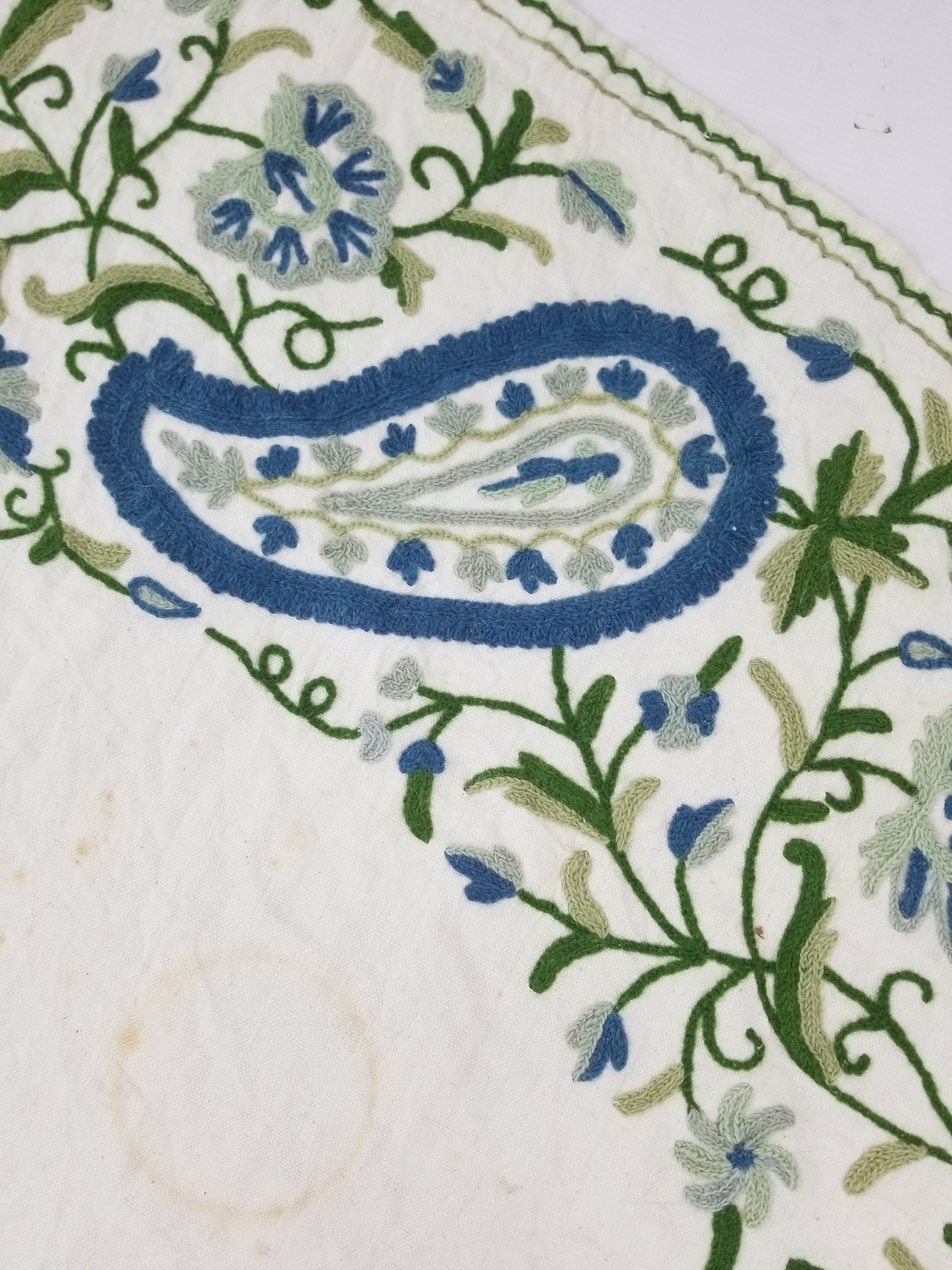 Vintage Traditional Kashmiri Wool Crewel Work Floral & Paisley Tablecloth 180x16