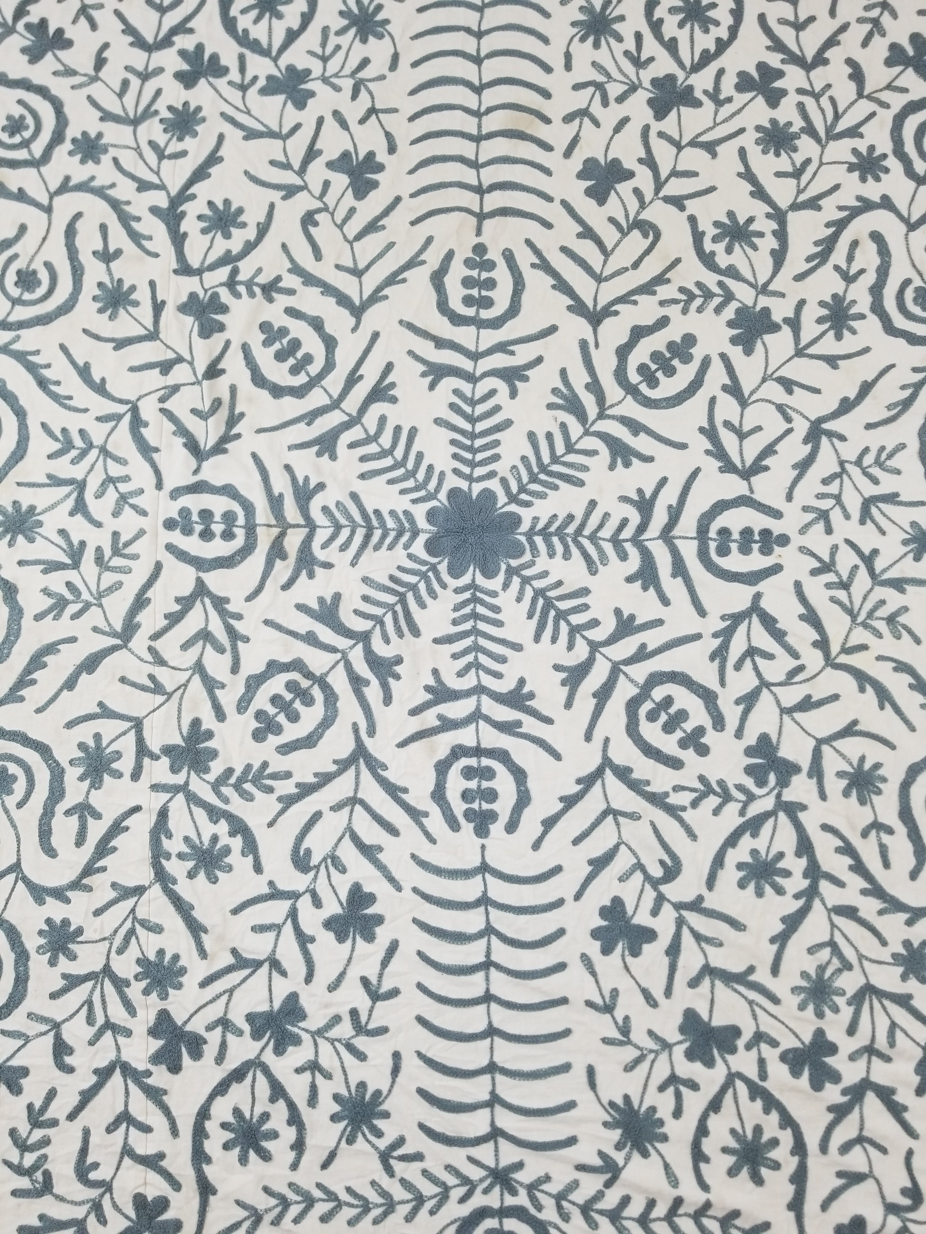 Vintage Kashmiri Wool Crewel Work Floral Tablecloth / Bedspread 260x230cm