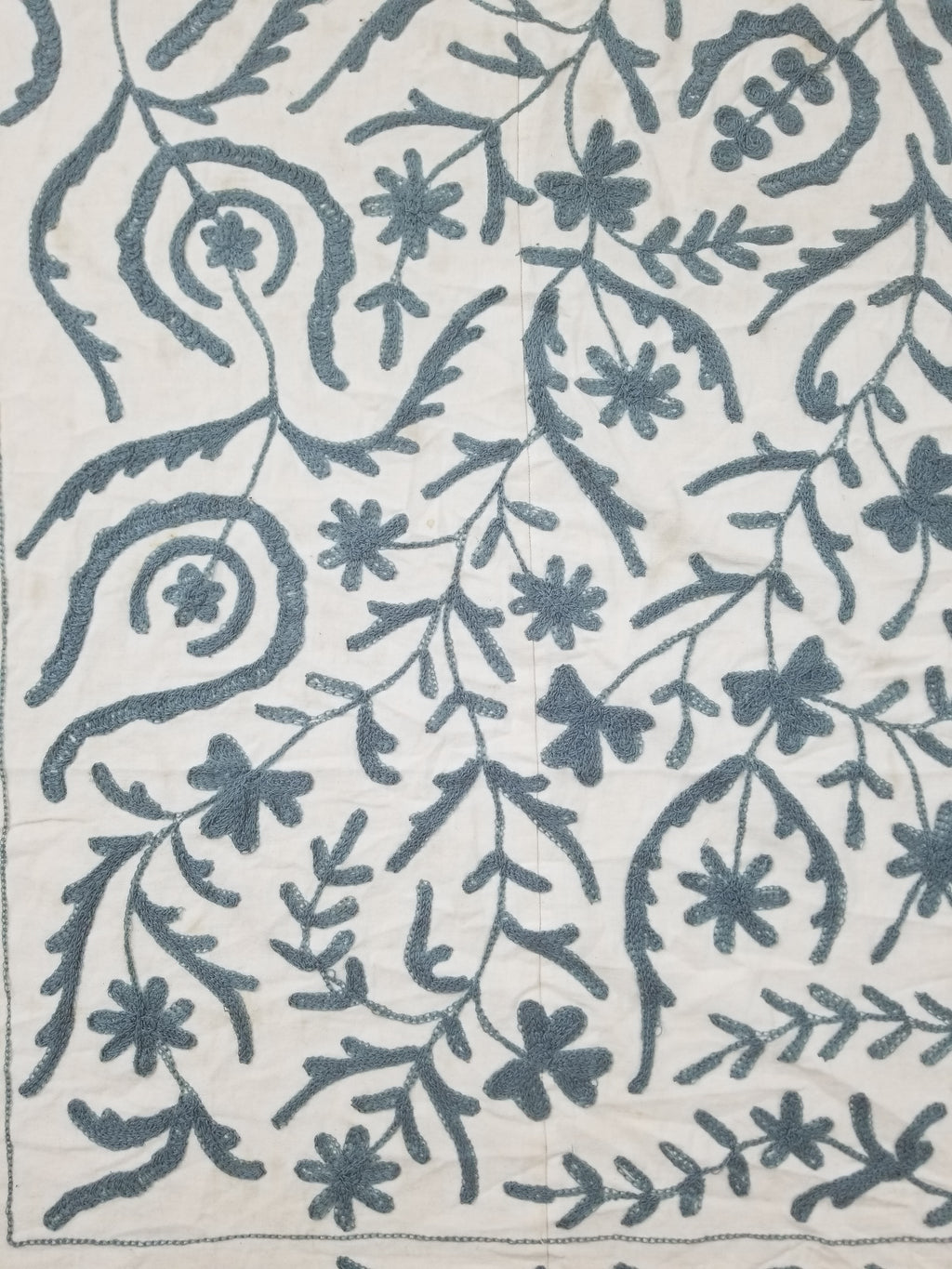 Vintage Kashmiri Wool Crewel Work Floral Tablecloth / Bedspread 260x230cm
