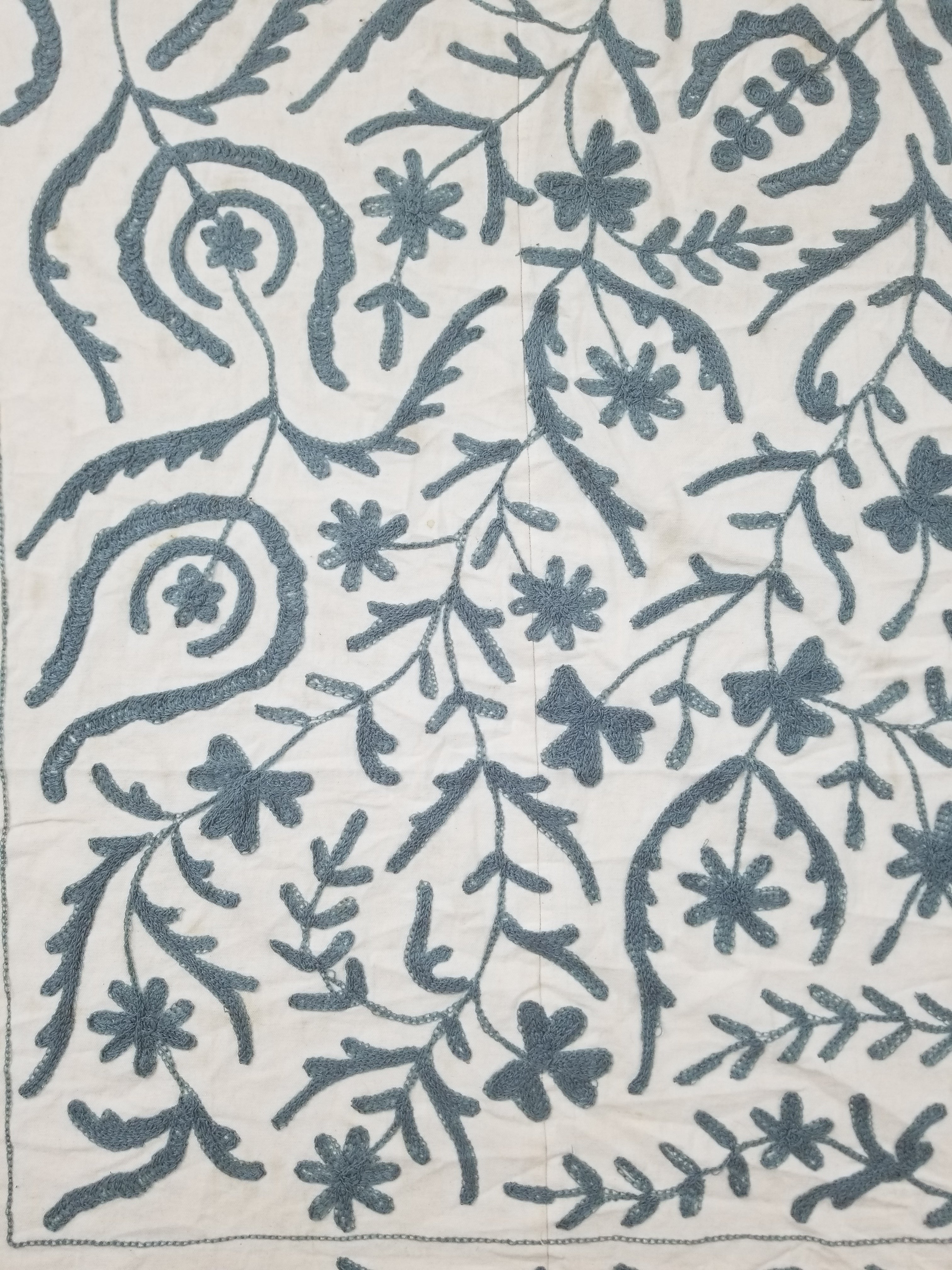 Vintage Kashmiri Wool Crewel Work Floral Tablecloth / Bedspread 260x230cm