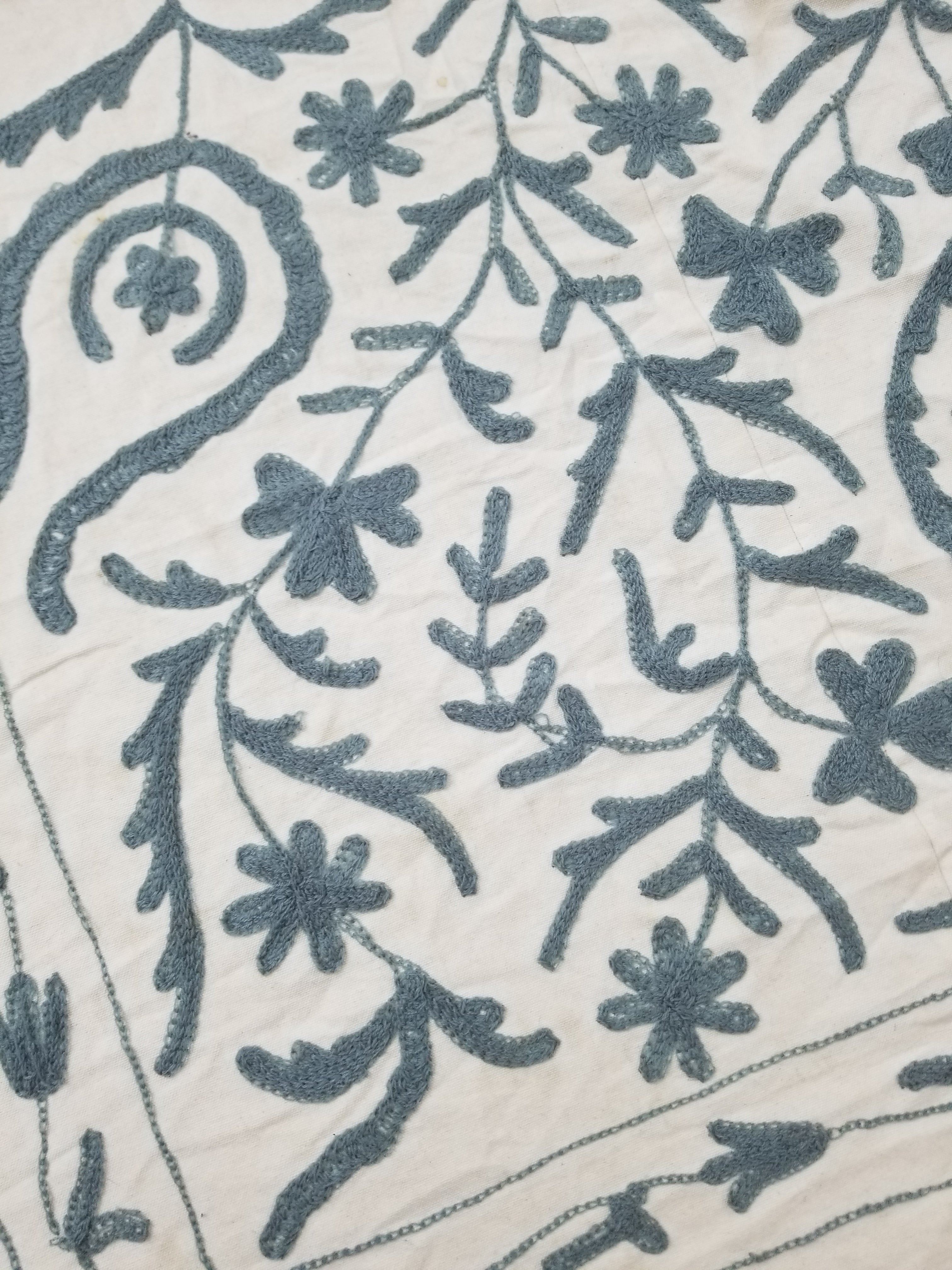 Vintage Kashmiri Wool Crewel Work Floral Tablecloth / Bedspread 260x230cm