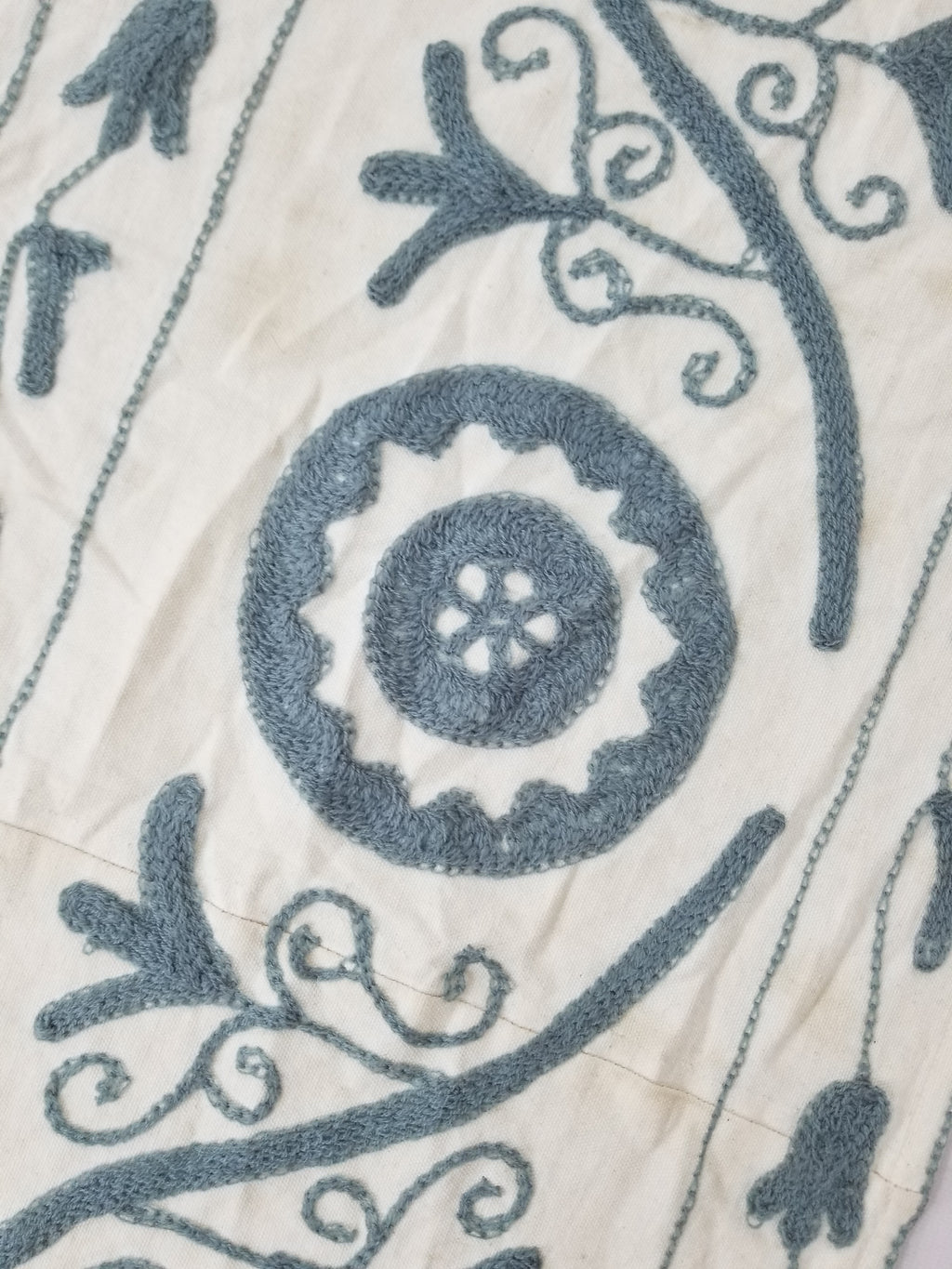 Vintage Kashmiri Wool Crewel Work Floral Tablecloth / Bedspread 260x230cm