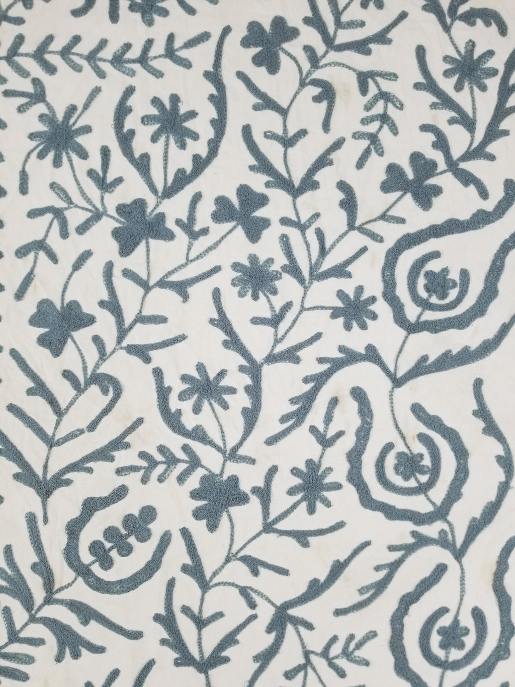 Vintage Kashmiri Wool Crewel Work Floral Tablecloth / Bedspread 260x230cm