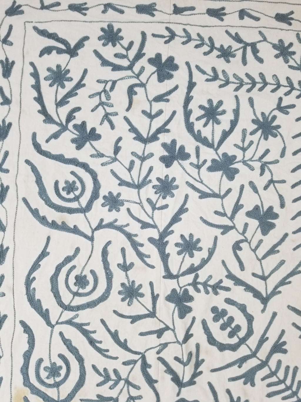 Vintage Kashmiri Wool Crewel Work Floral Tablecloth / Bedspread 260x230cm