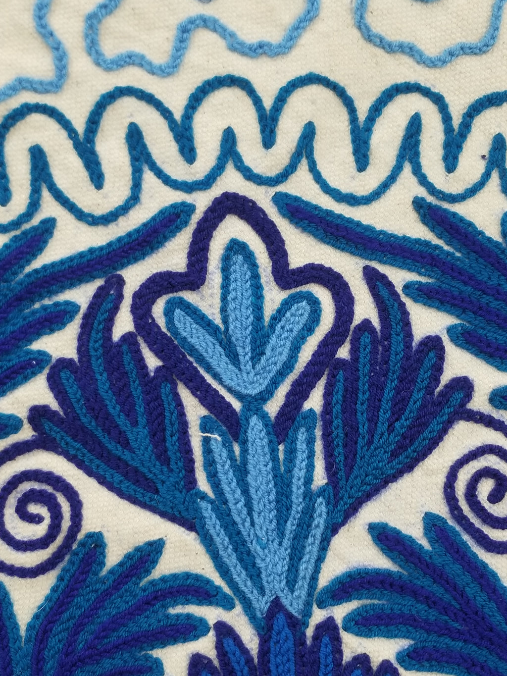 Vintage Traditional Kashmiri Wool Crewel Work Floral Bedspread 254x220cm