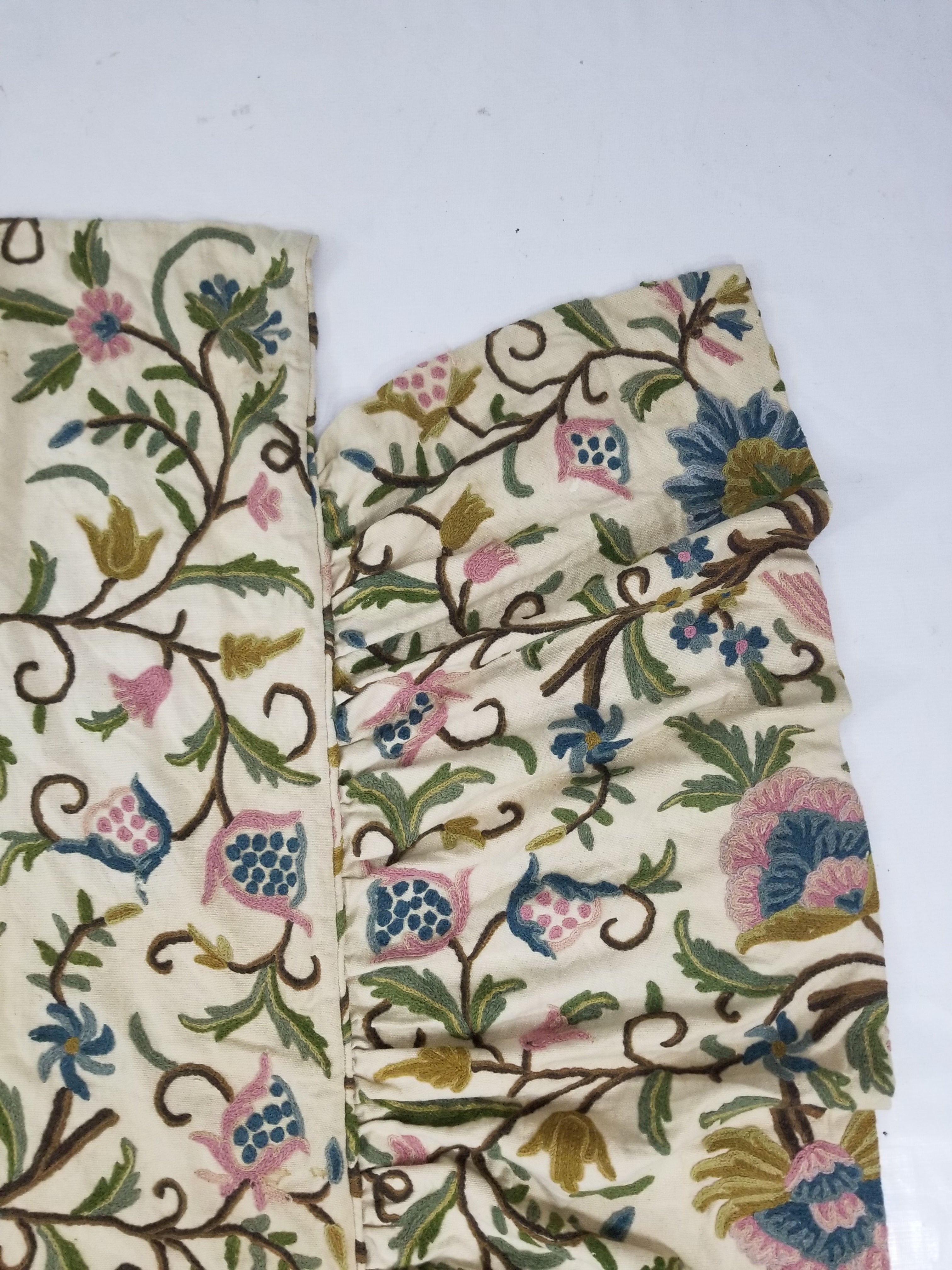 Vintage Traditional Jacobean Inspired Crewel Work Tree of Life Bedpsread 248x194
