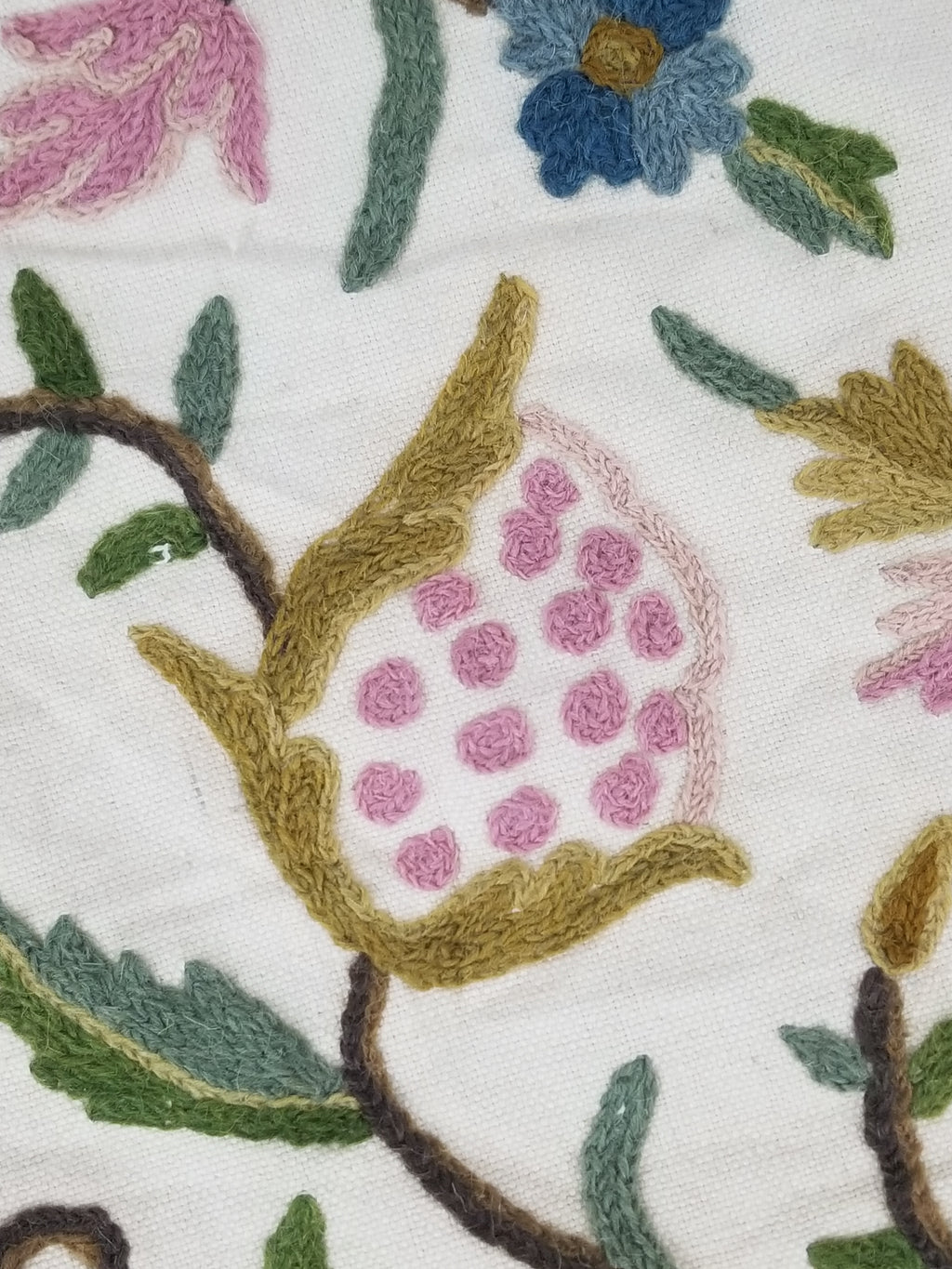Vintage Traditional Jacobean Inspired Crewel Work Tree of Life Bedpsread 248x194