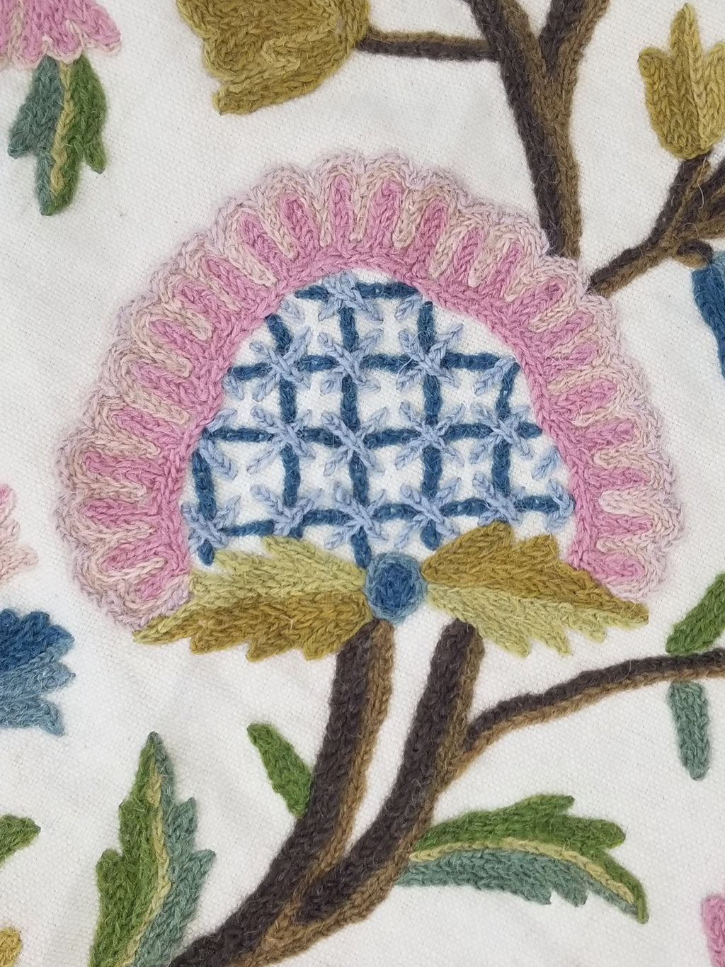Vintage Traditional Jacobean Inspired Crewel Work Tree of Life Bedpsread 248x194
