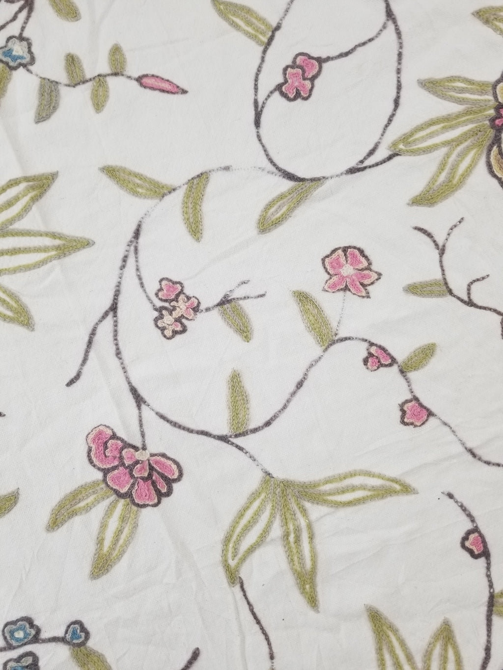 Vintage Traditional Kashmiri Wool Crewel Work Floral Textile 241x176cm