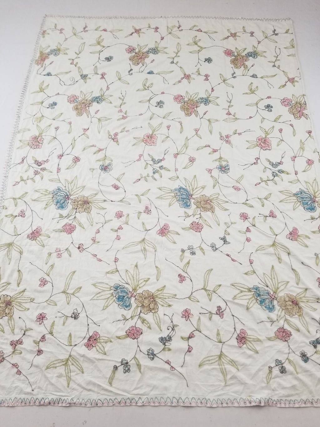 Vintage Traditional Kashmiri Wool Crewel Work Floral Textile 241x176cm