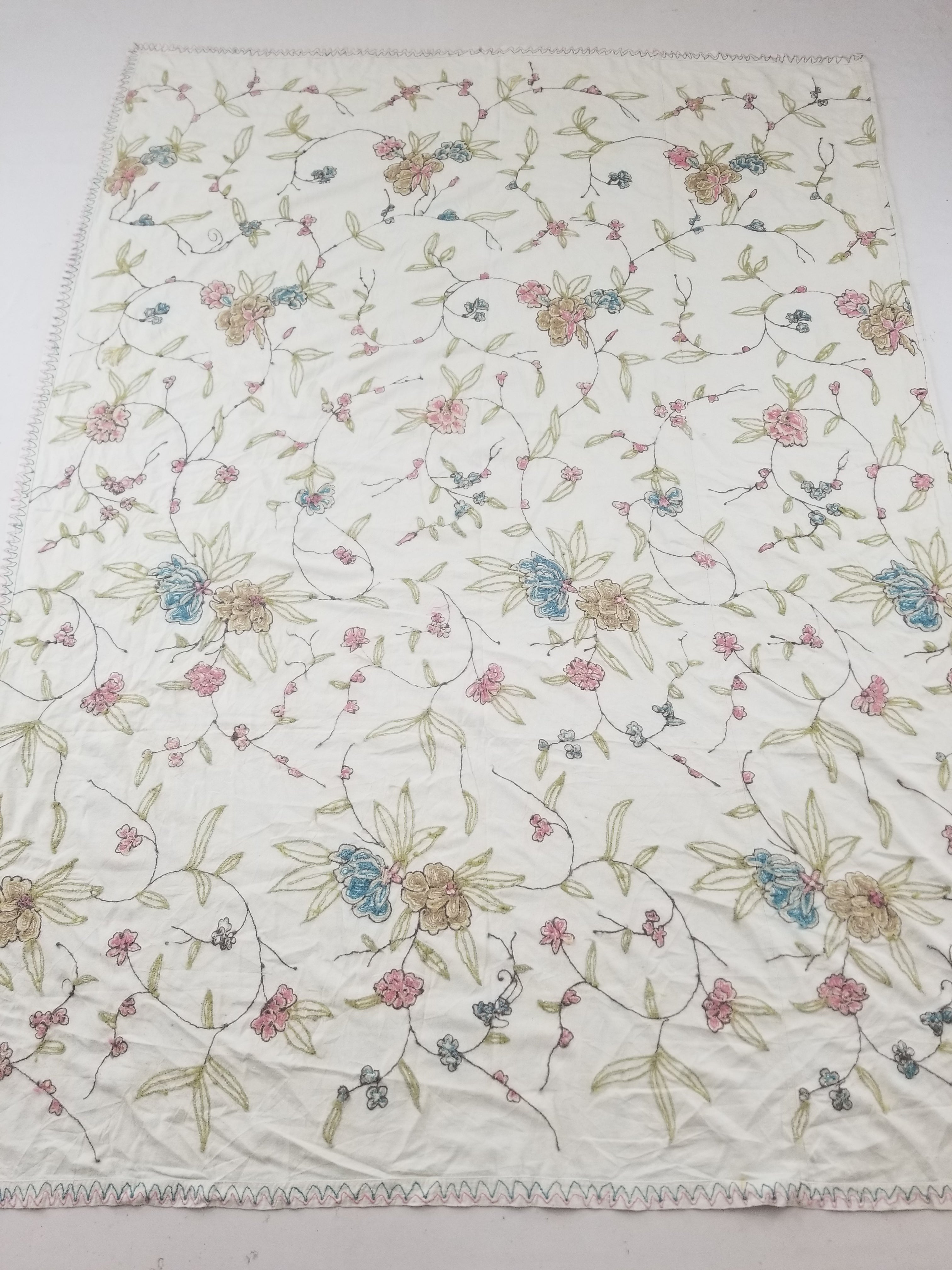 Vintage Traditional Kashmiri Wool Crewel Work Floral Textile 241x176cm