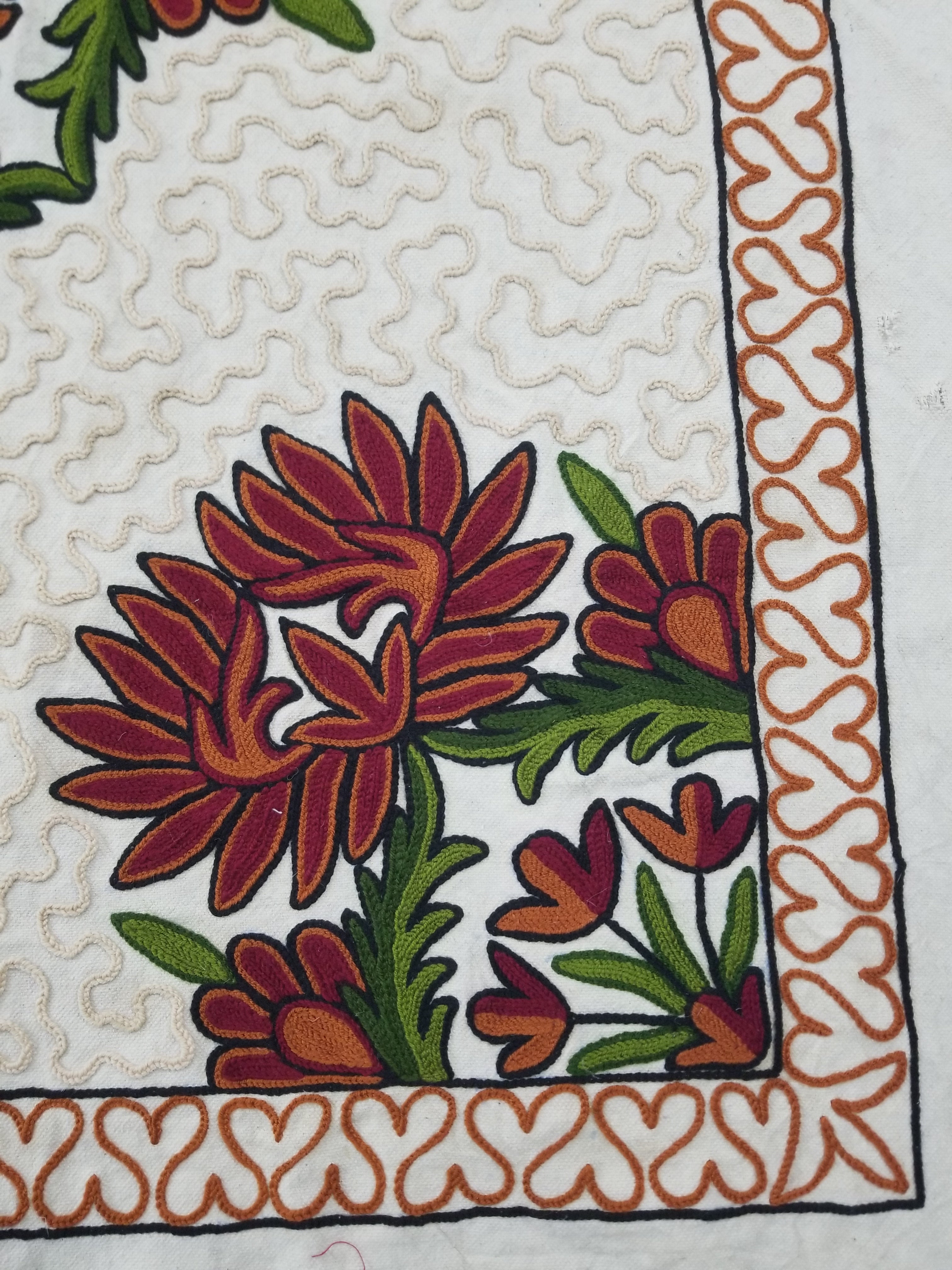 Vintage Traditional Kashmiri Wool Crewel Work Floral Bedspread 251x223cm