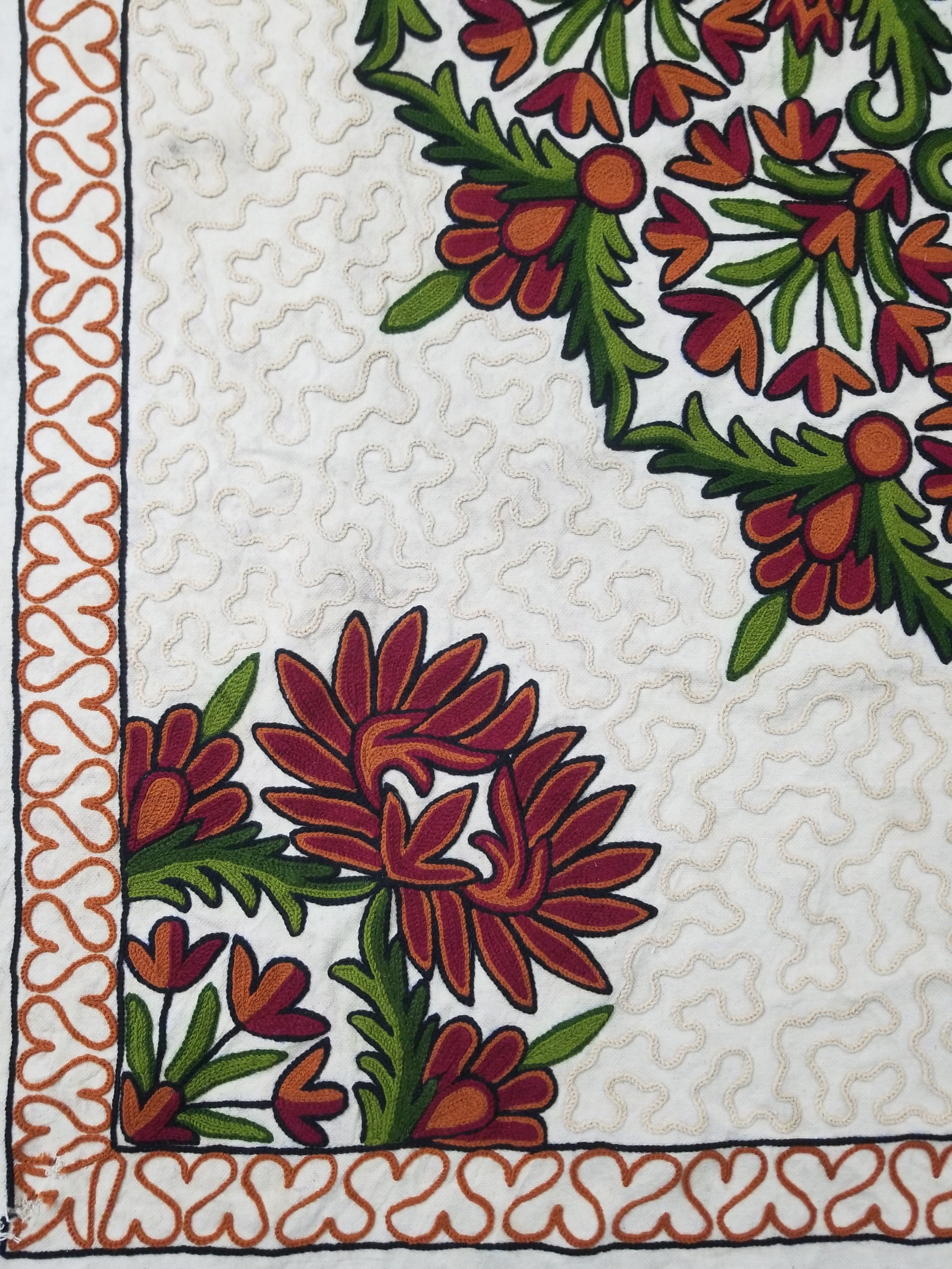 Vintage Traditional Kashmiri Wool Crewel Work Floral Bedspread 251x223cm