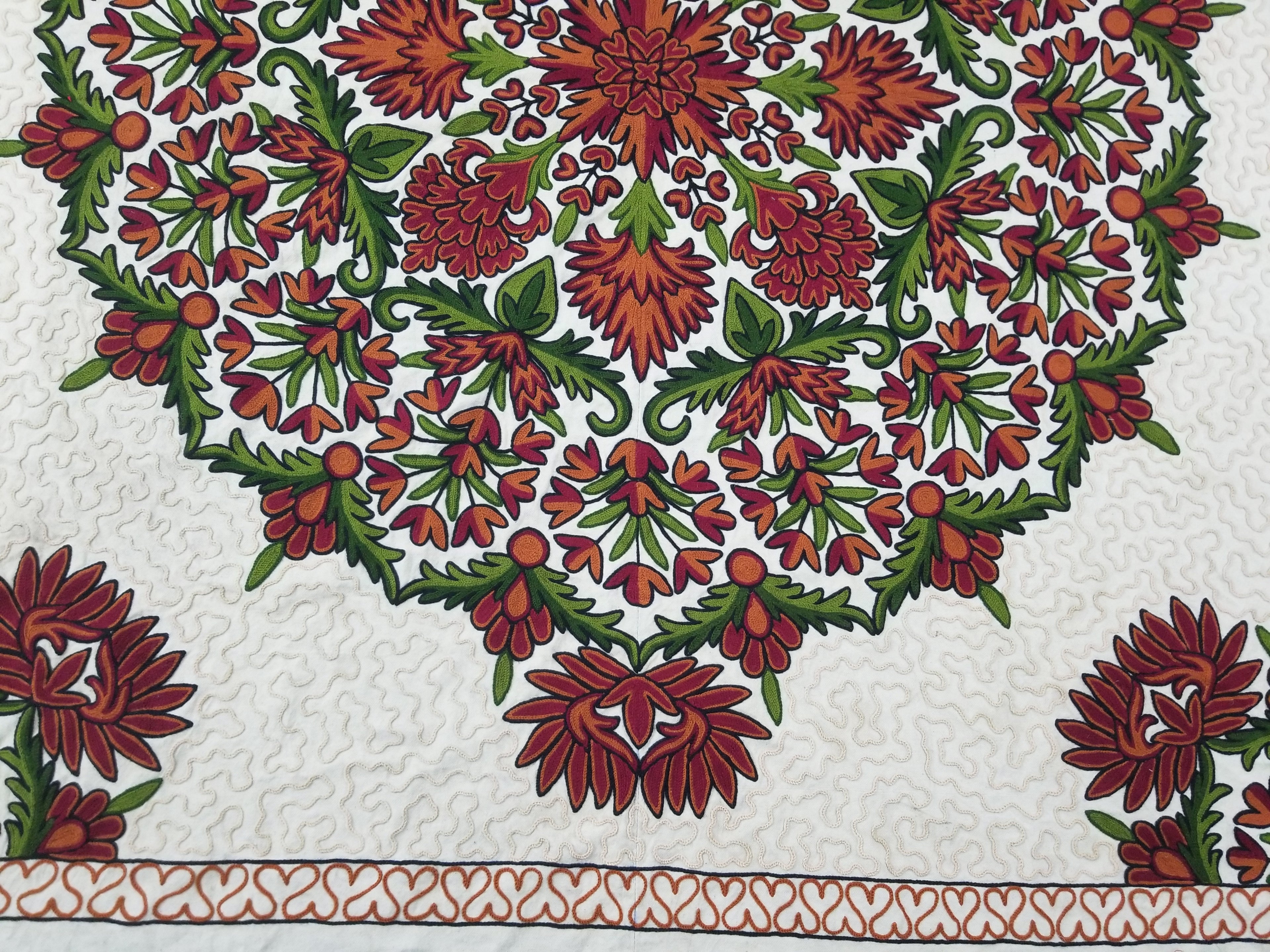 Vintage Traditional Kashmiri Wool Crewel Work Floral Bedspread 251x223cm