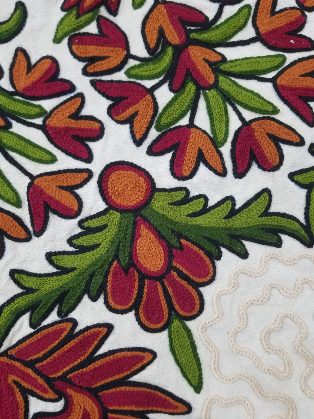 Vintage Traditional Kashmiri Wool Crewel Work Floral Bedspread 251x223cm