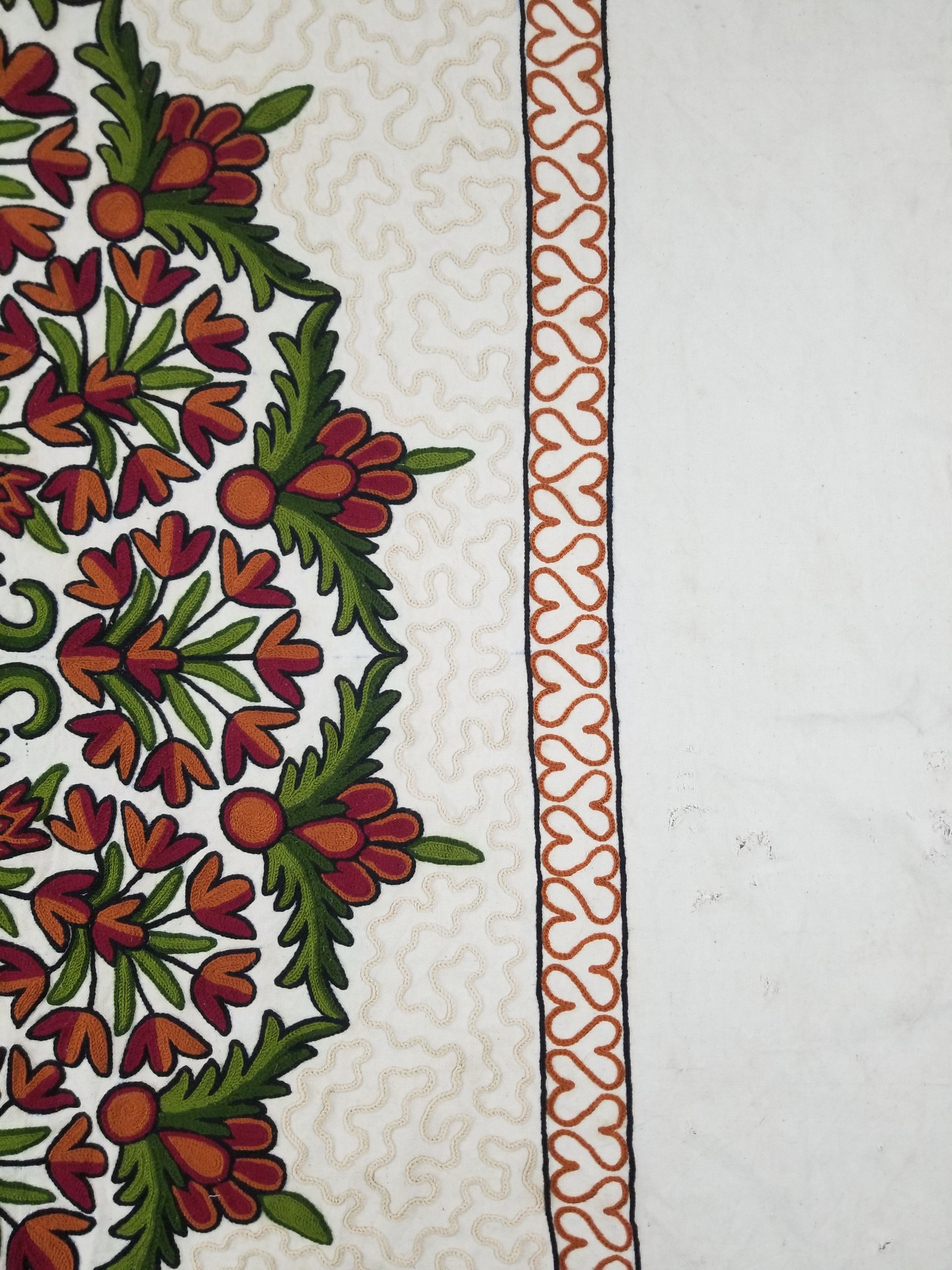 Vintage Traditional Kashmiri Wool Crewel Work Floral Bedspread 251x223cm