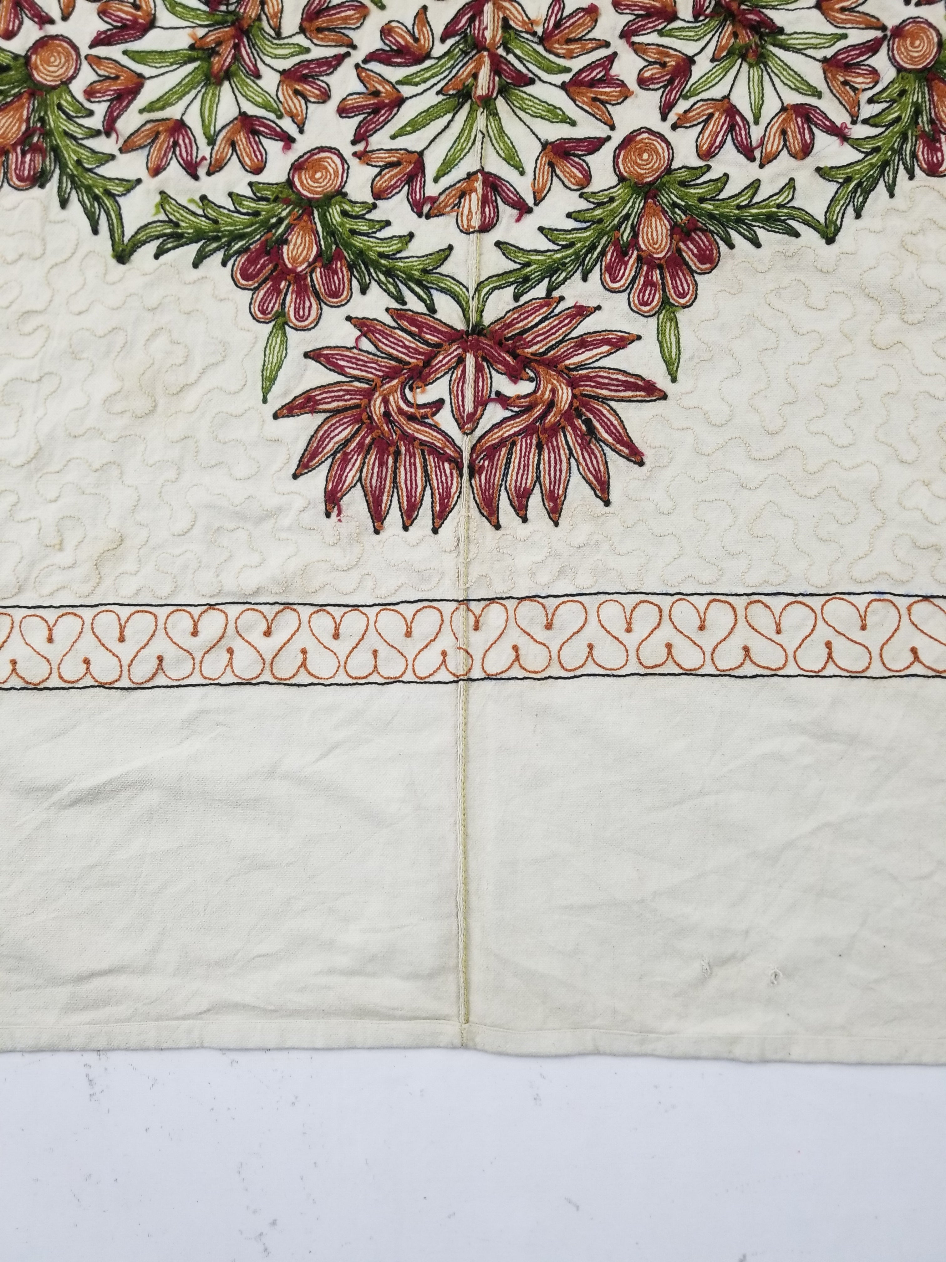 Vintage Traditional Kashmiri Wool Crewel Work Floral Bedspread 251x223cm