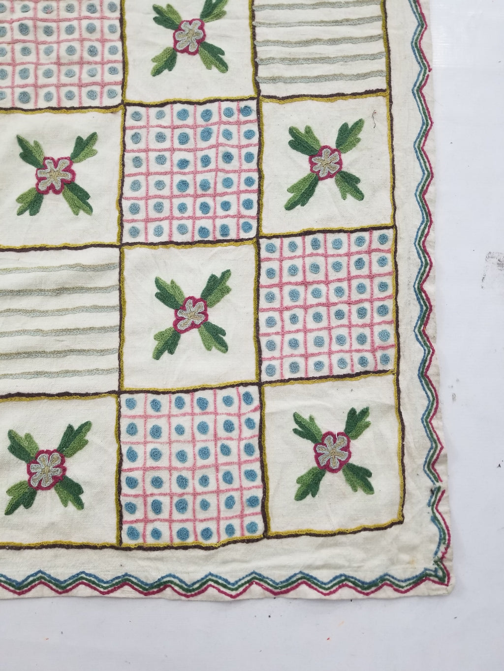 Vintage Indian Kashmiri Crewel Work Floral & Geometric Pattern Textile 270x187cm