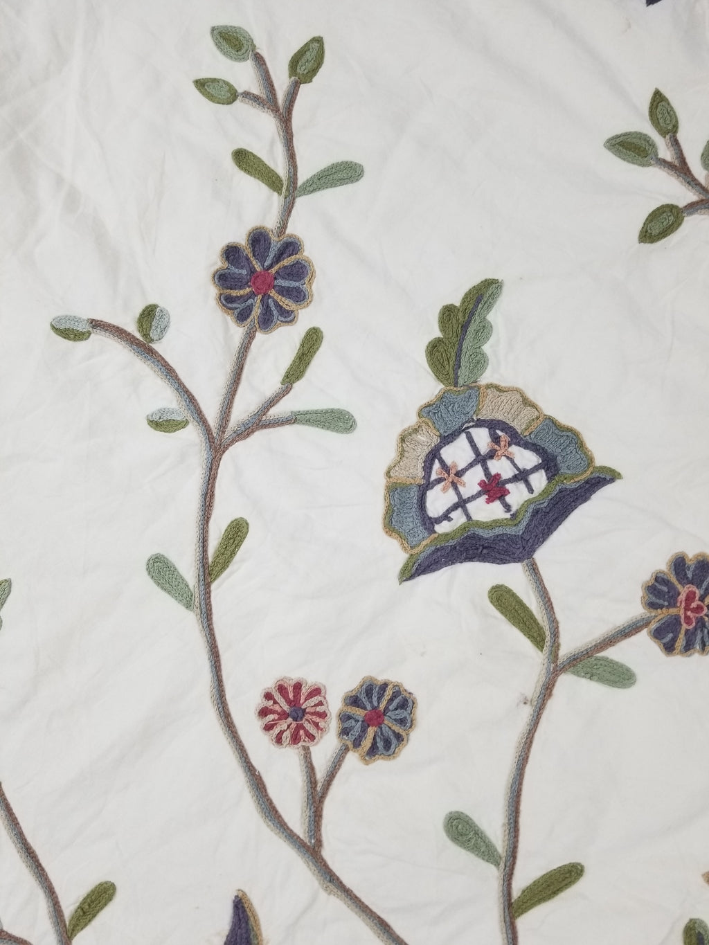 Antique Jacobean Style Crewel Work Tree of Life Coverlet / Quilt 224x218cm