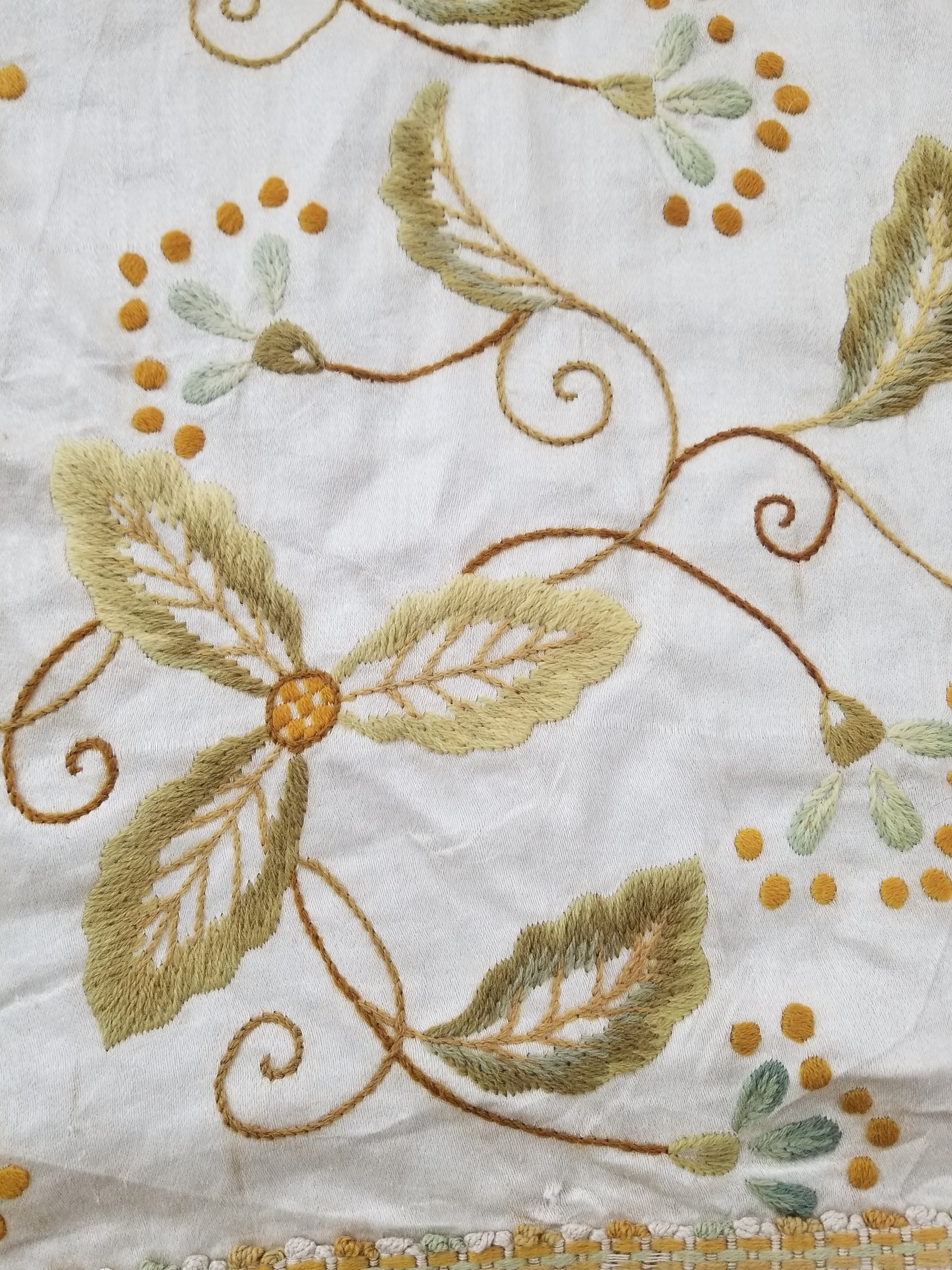 Antique Traditional Hand-Embroidered Botanical Throw/Coverlet 247x213cm