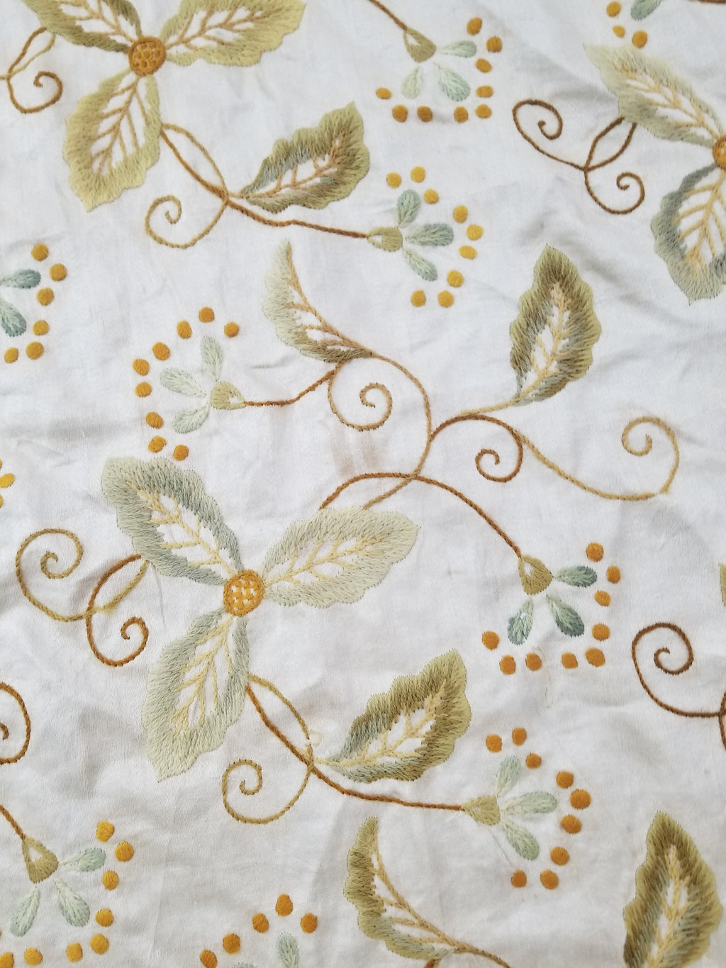 Antique Traditional Hand-Embroidered Botanical Throw/Coverlet 247x213cm