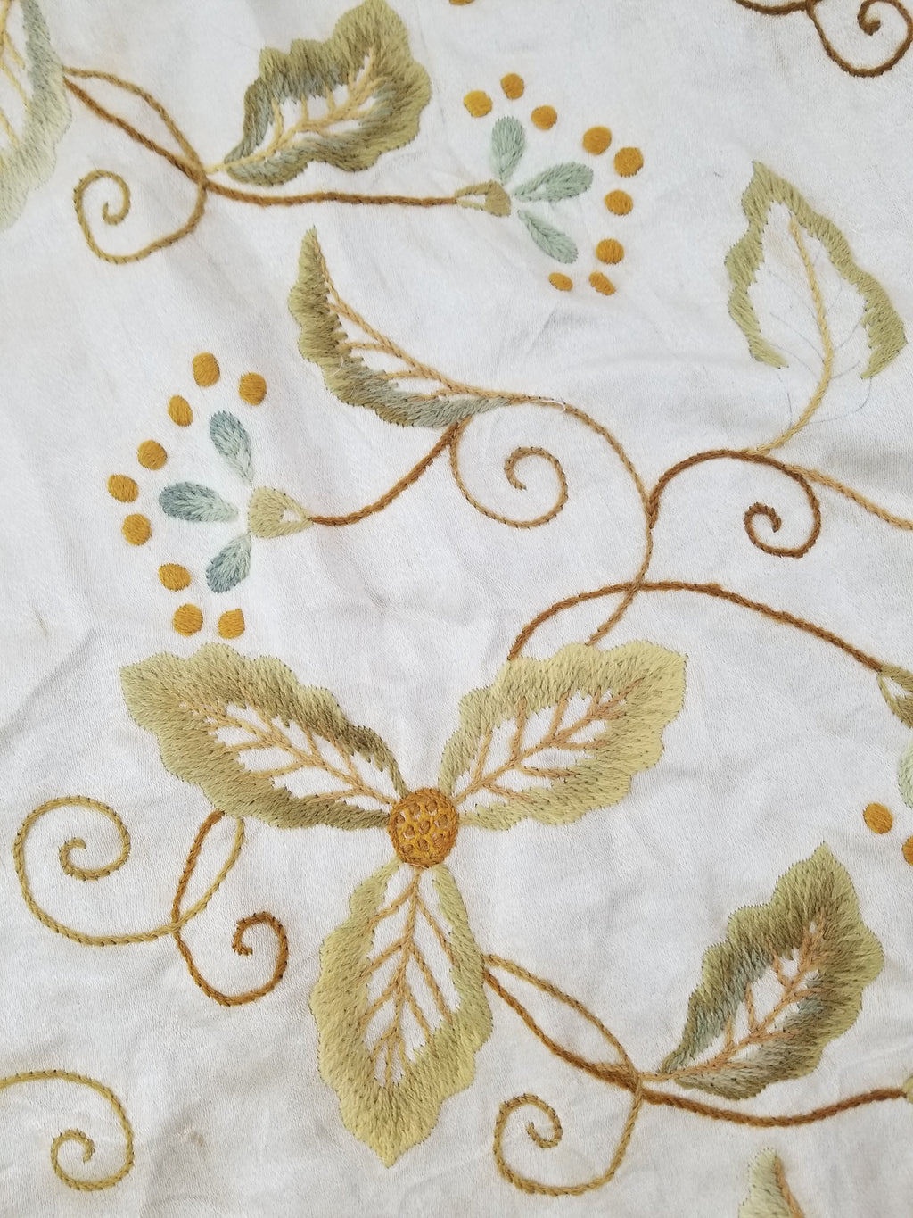 Antique Traditional Hand-Embroidered Botanical Throw/Coverlet 247x213cm