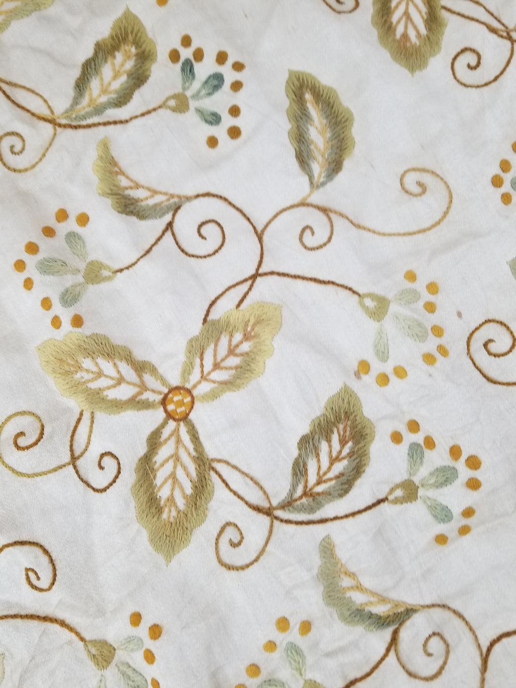 Antique Traditional Hand-Embroidered Botanical Throw/Coverlet 247x213cm