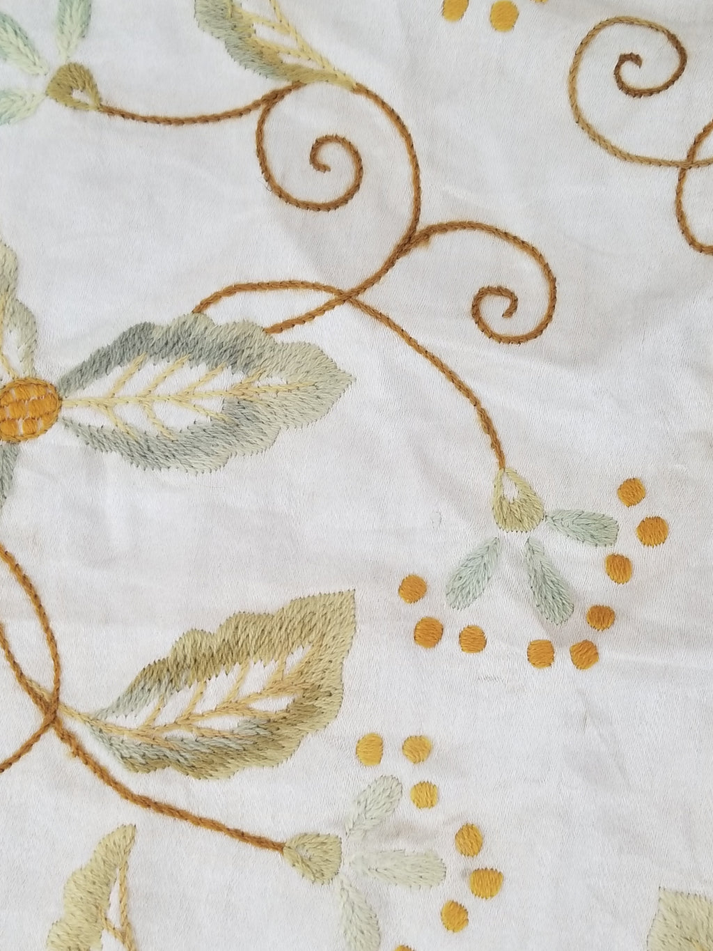 Antique Traditional Hand-Embroidered Botanical Throw/Coverlet 247x213cm