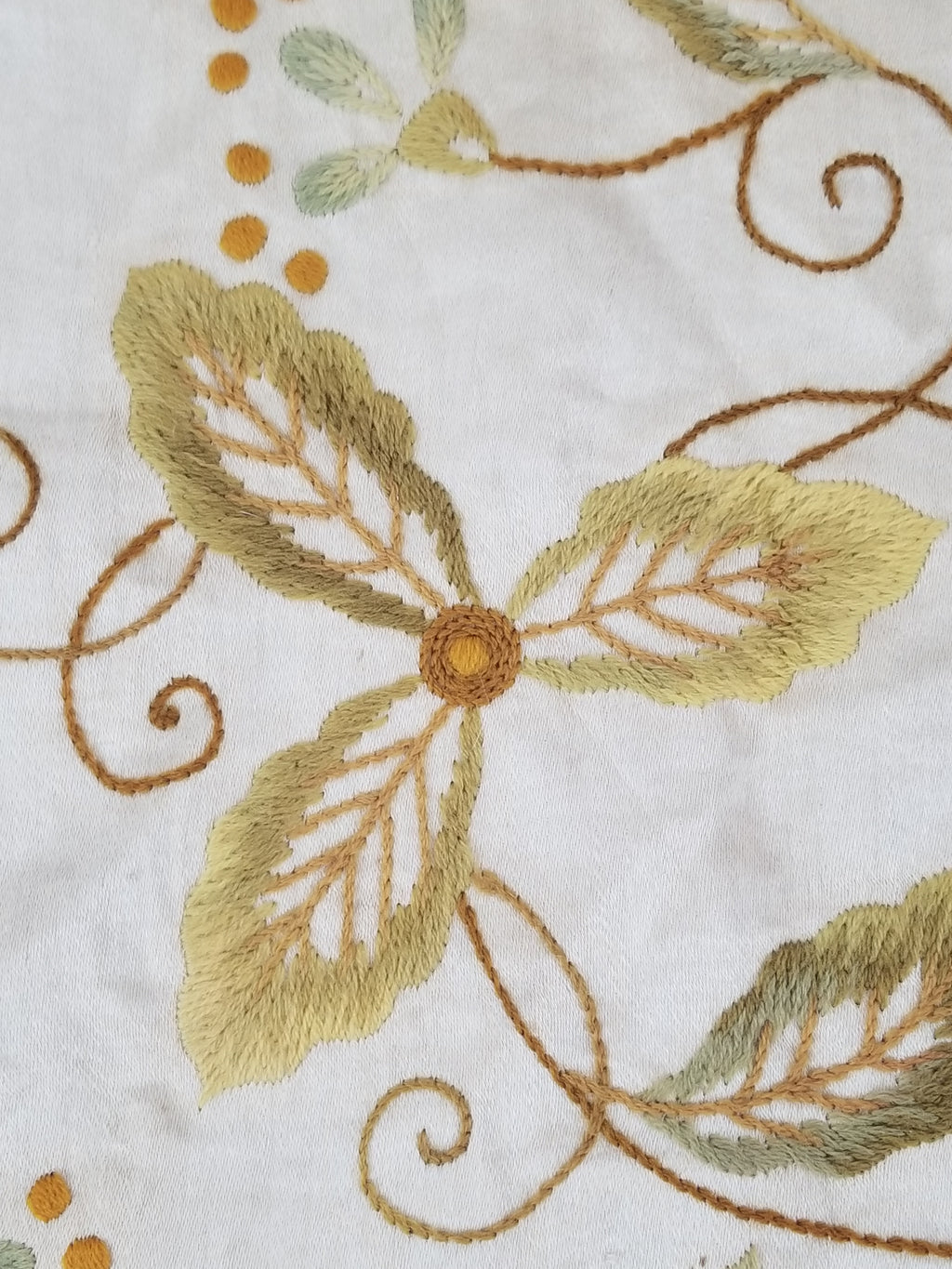 Antique Traditional Hand-Embroidered Botanical Throw/Coverlet 247x213cm