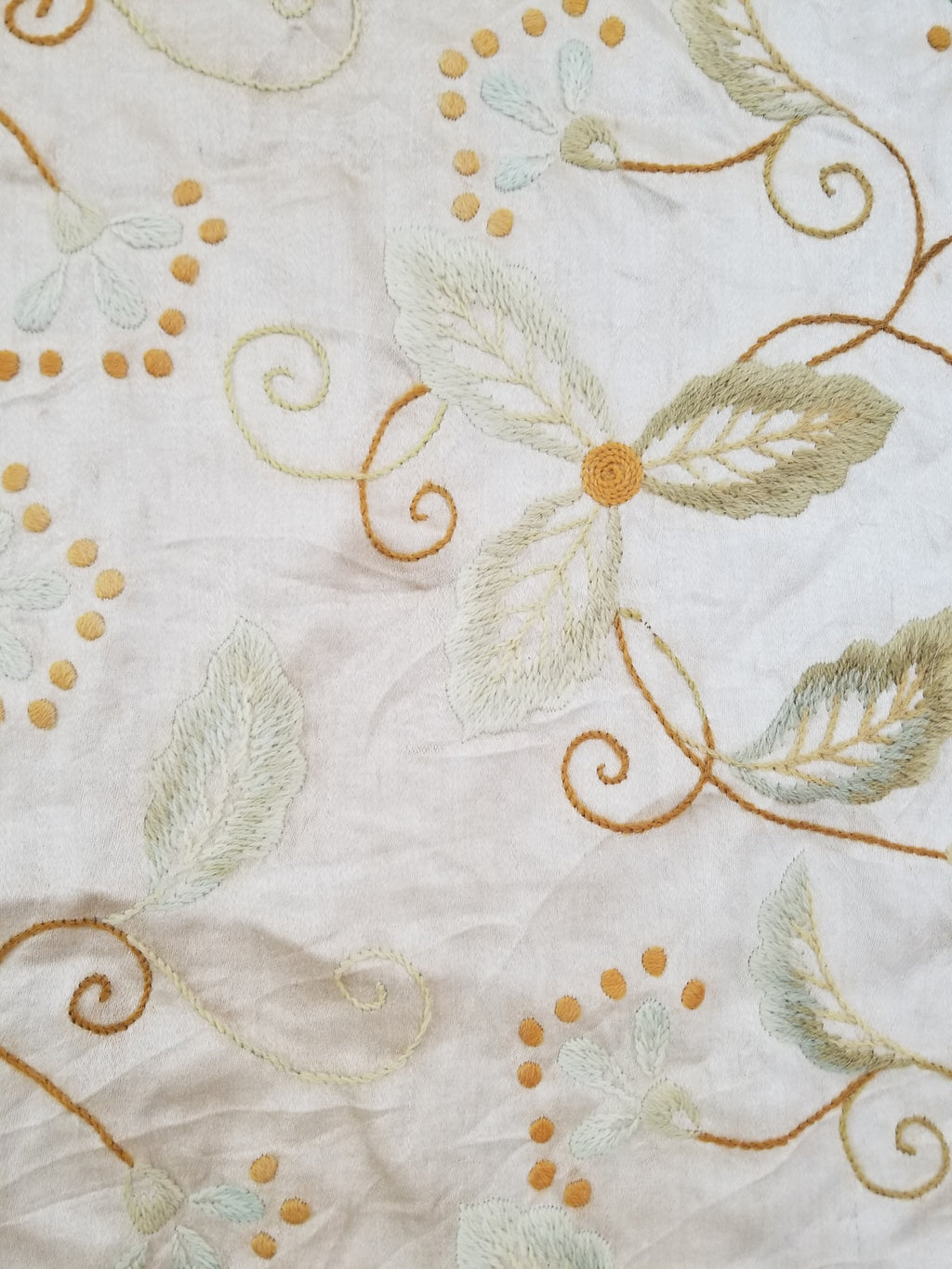 Antique Traditional Hand-Embroidered Botanical Throw/Coverlet 247x213cm