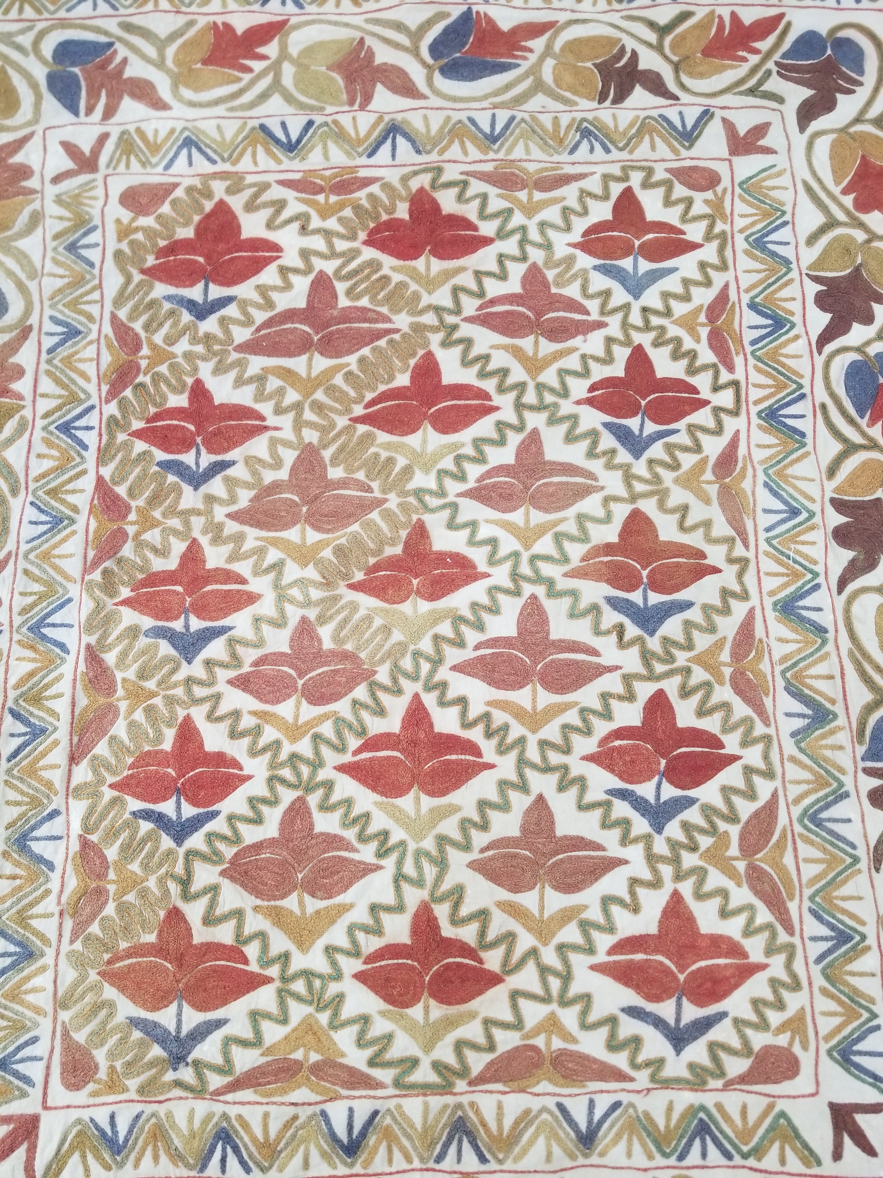 Vintage Traditional Indian Kashmiri Crewel Work Floral Textile 174x150cm