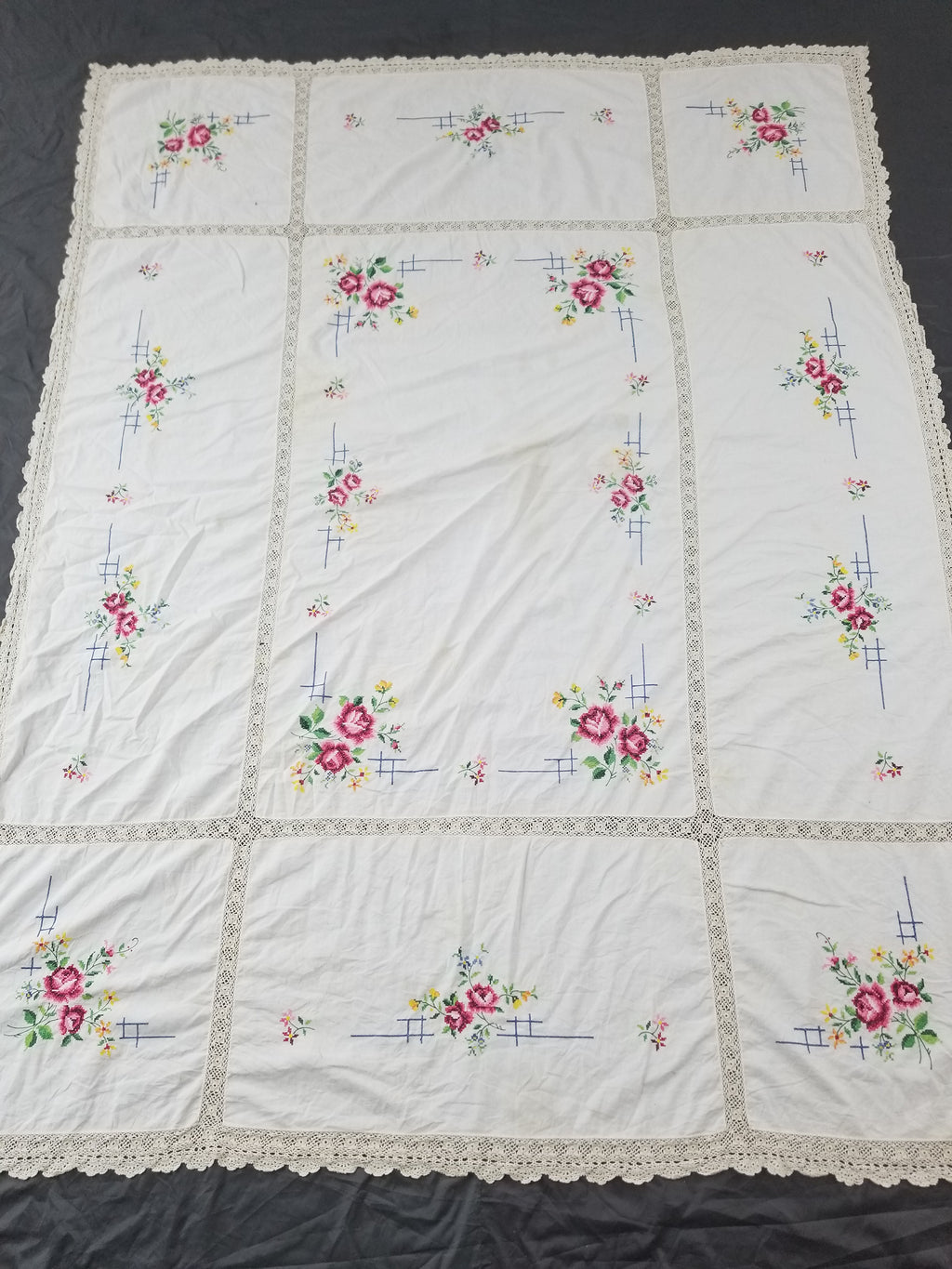 Vintage Traditional Floral Cross Stitch Embroidered Lace Tablecloth 206x157cm