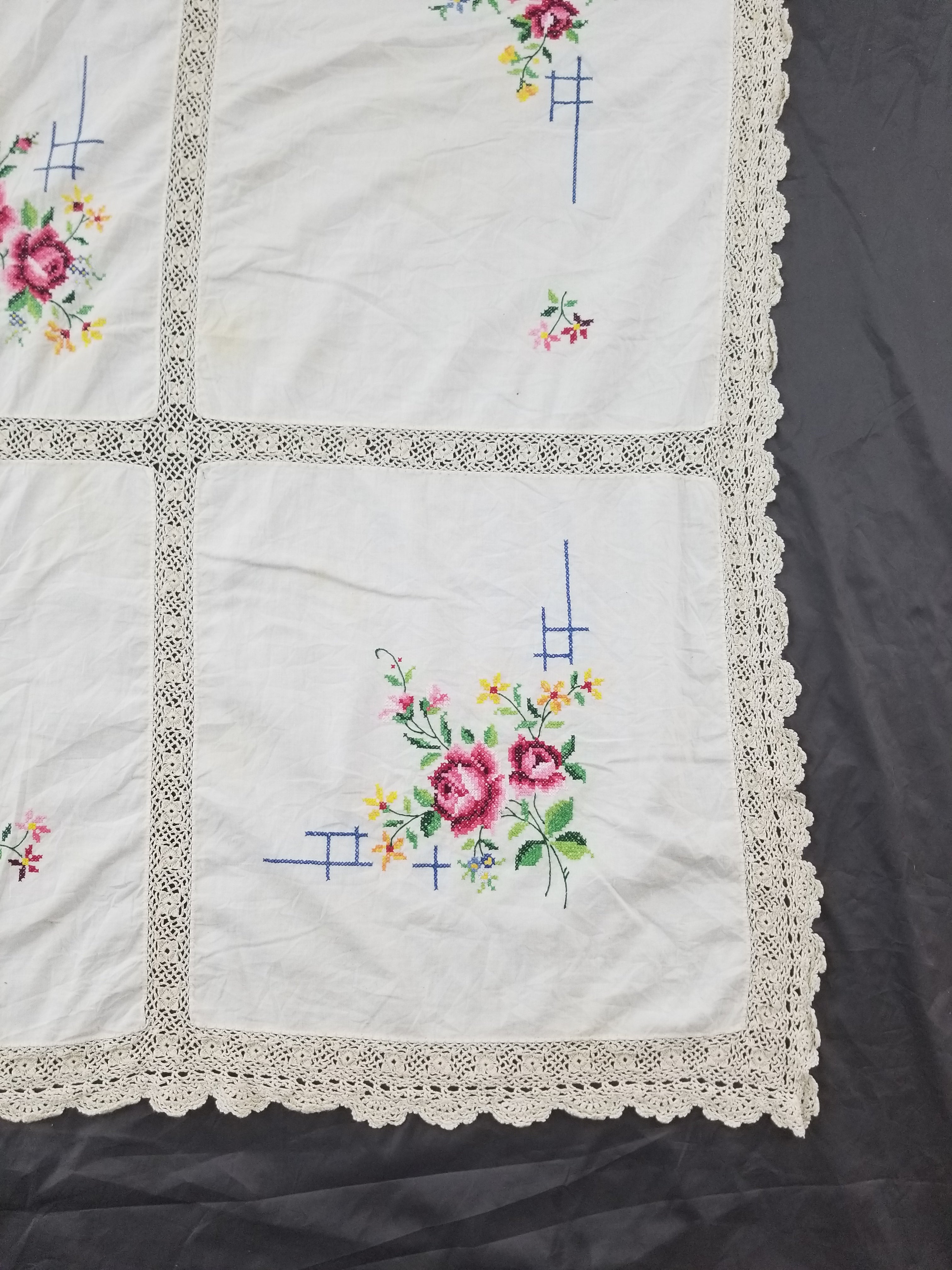 Vintage Traditional Floral Cross Stitch Embroidered Lace Tablecloth 206x157cm