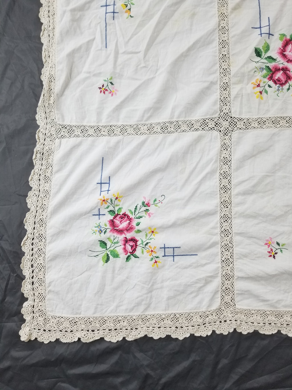 Vintage Traditional Floral Cross Stitch Embroidered Lace Tablecloth 206x157cm